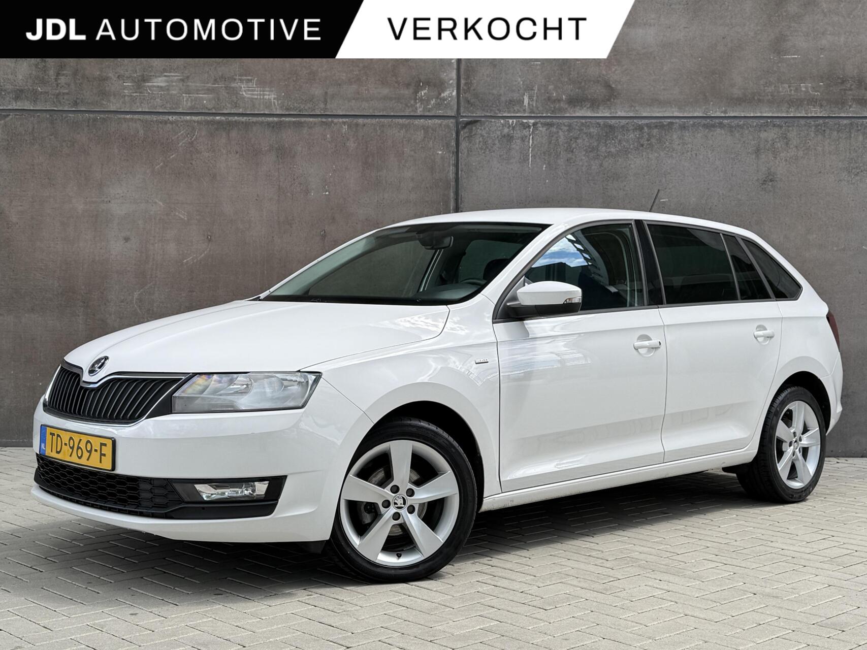 Skoda Rapid 1.0 TSI Greentech Clever | Navigatie | Dealer onderhouden | Climate control | Cruise Control | Stoelverwarming | 2018 - voorkant