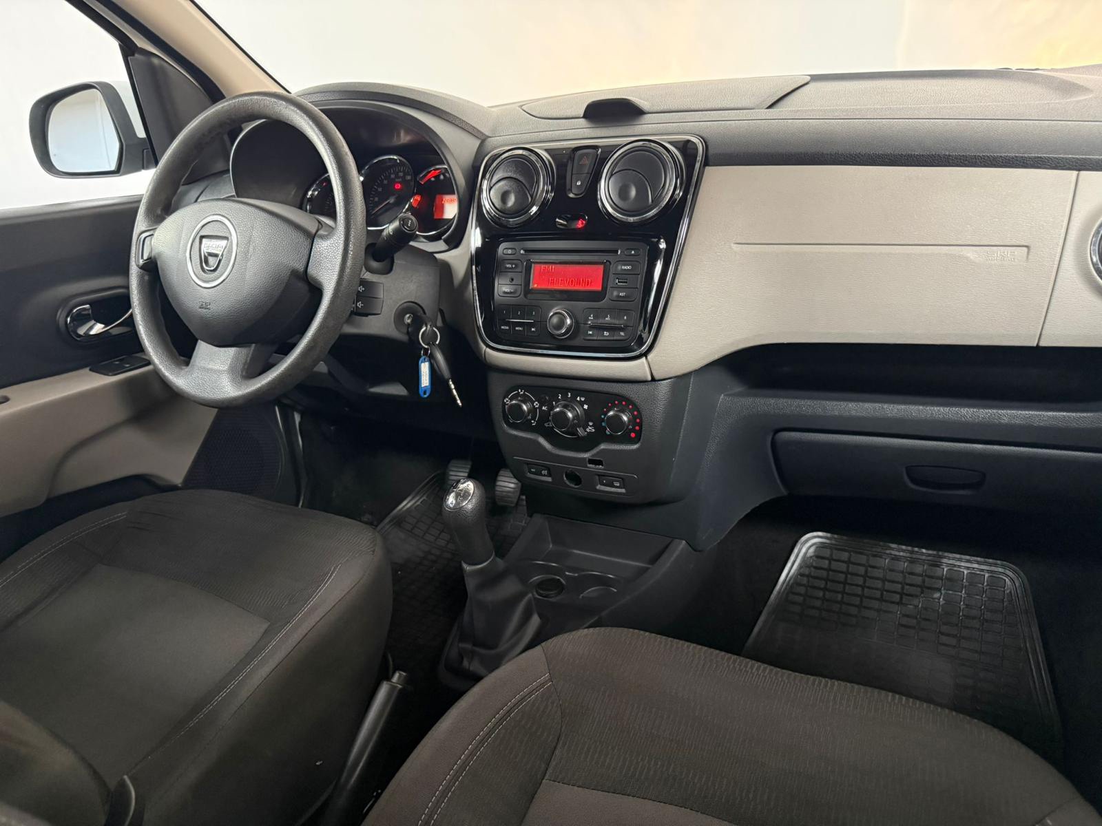 Foto van Dacia Lodgy