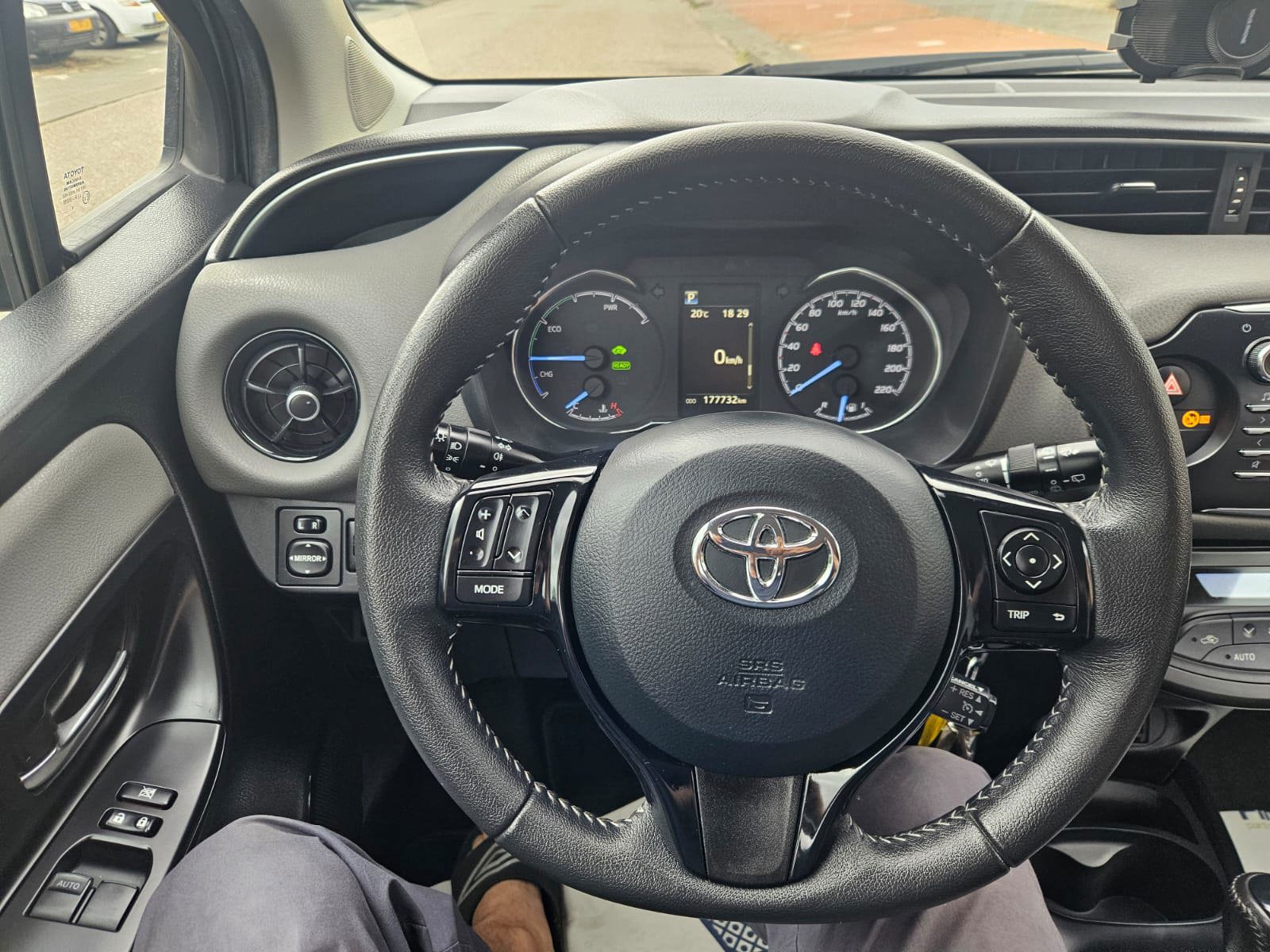 Foto van Toyota Toyota Yaris Hybrid