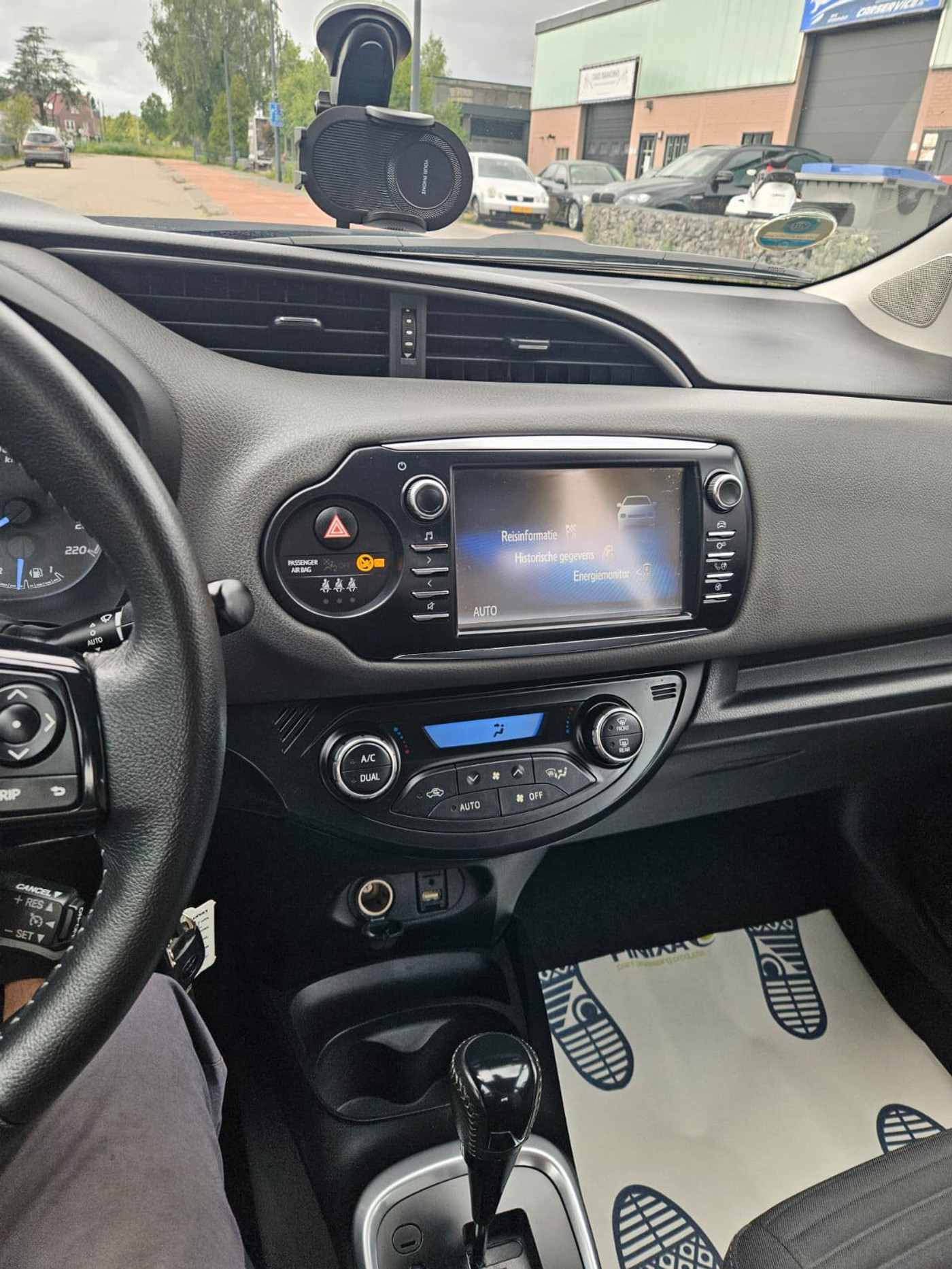 Foto van Toyota Toyota Yaris Hybrid