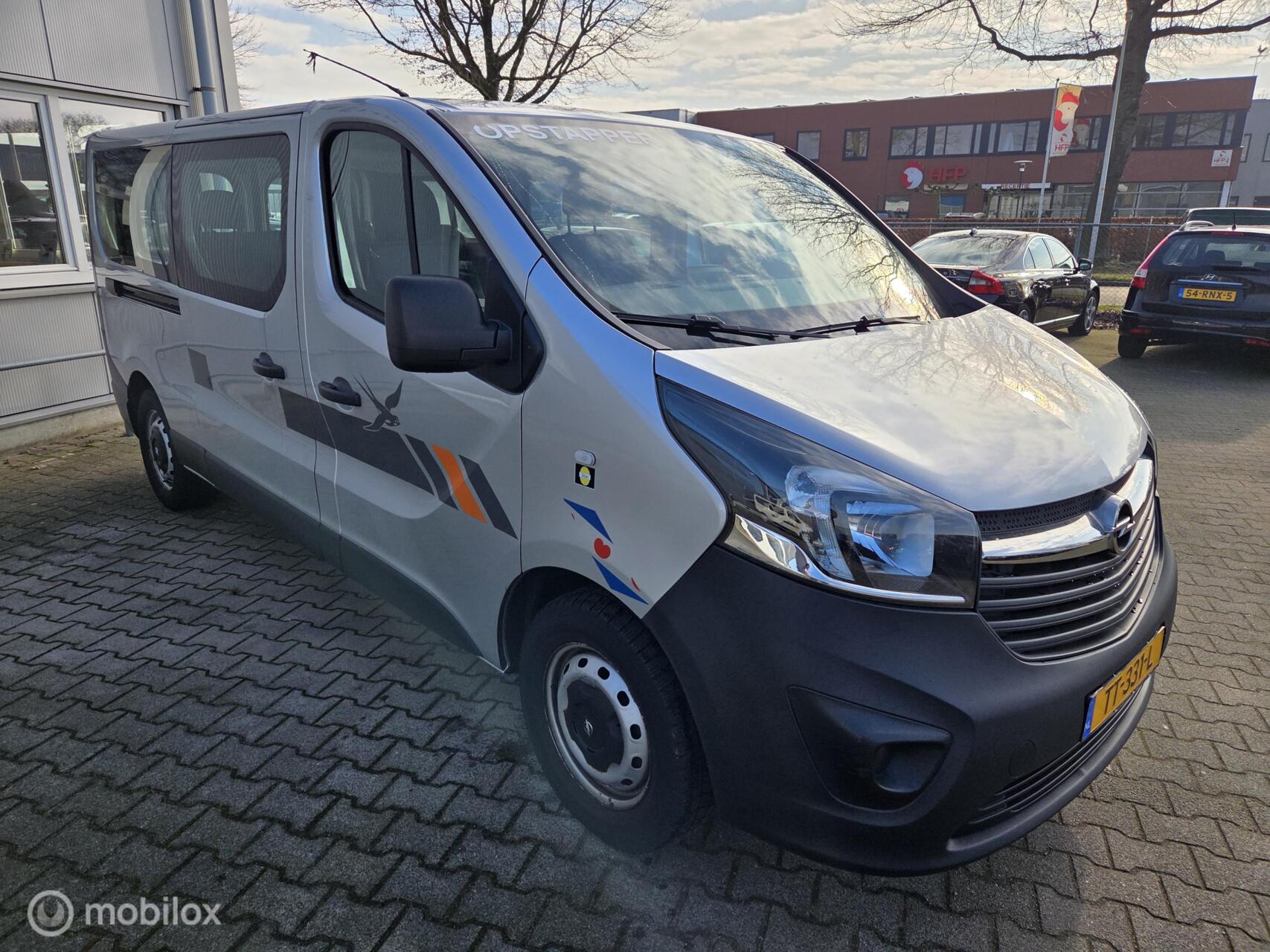 Foto van Opel Vivaro-b