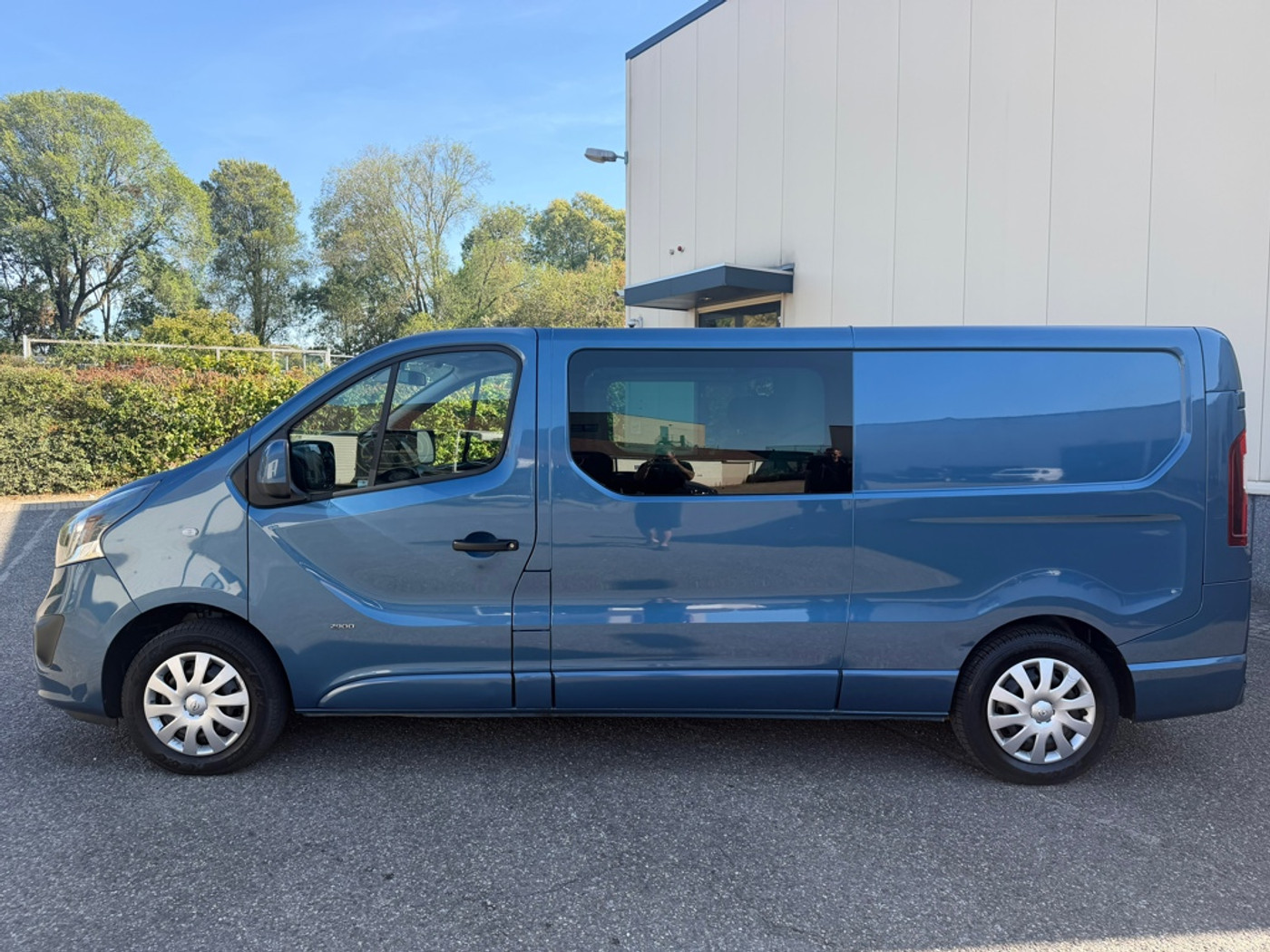 Foto van Opel Vivaro-b