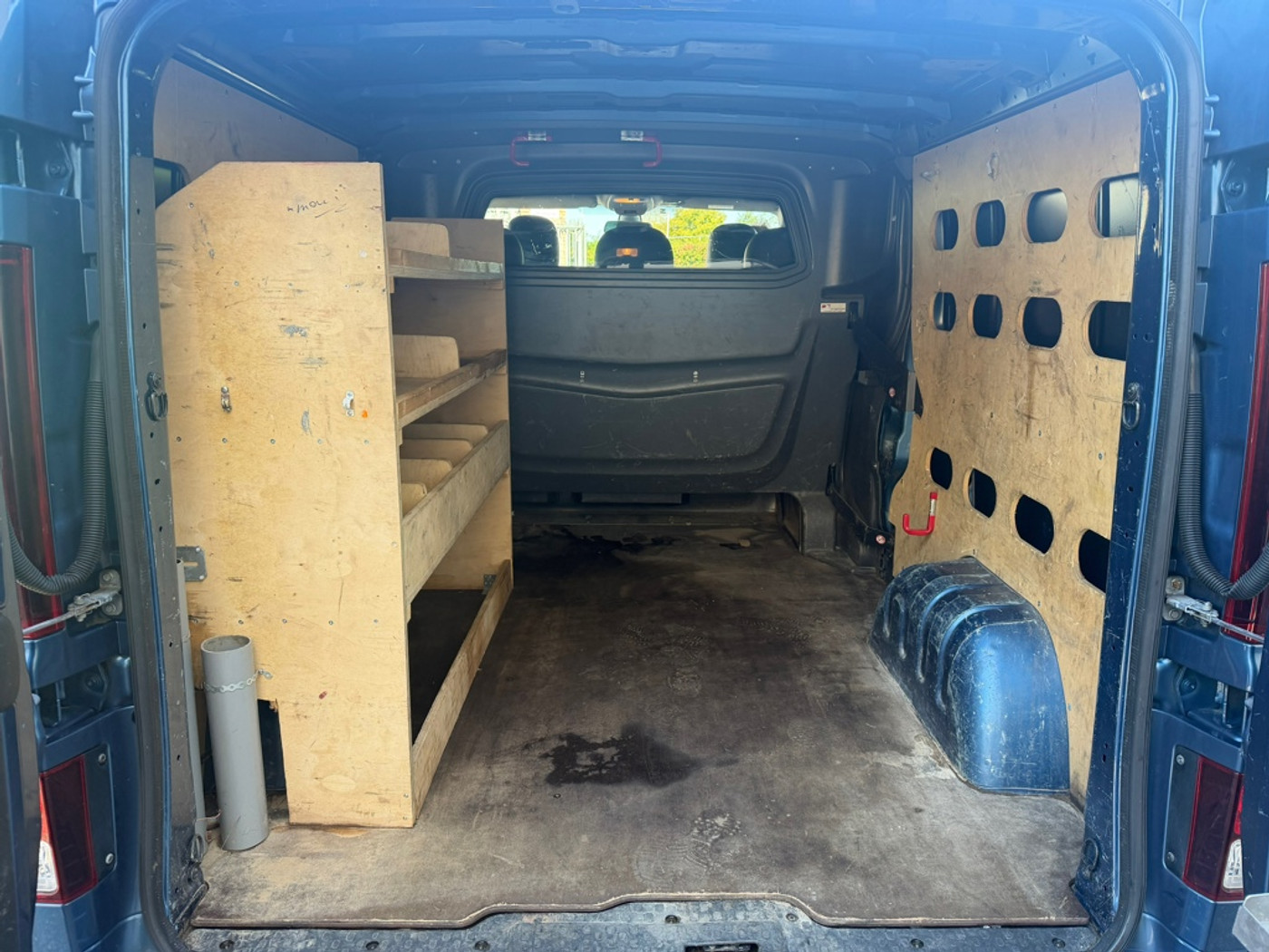 Foto van Opel Vivaro-b