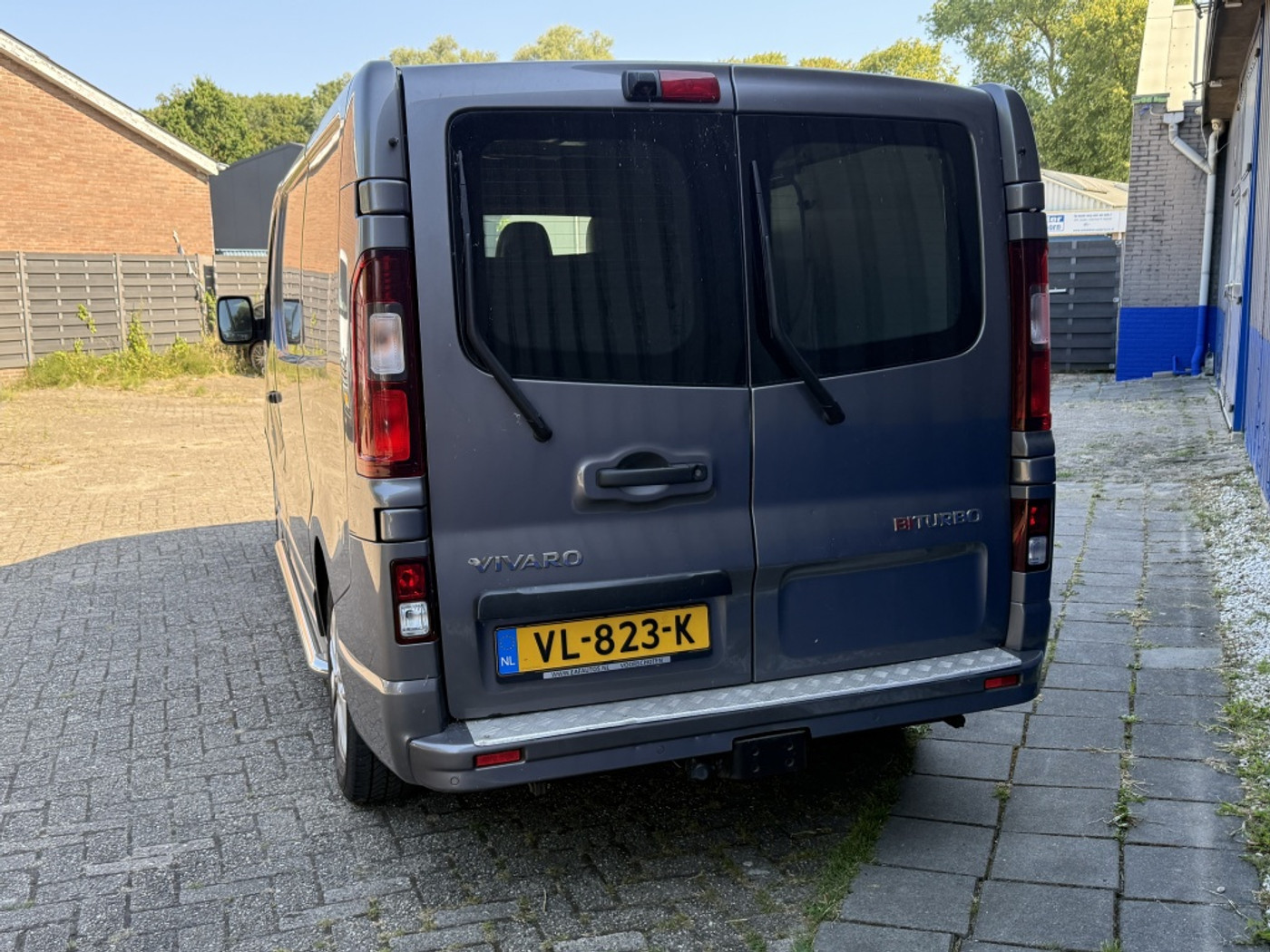 Foto van Opel Vivaro-b
