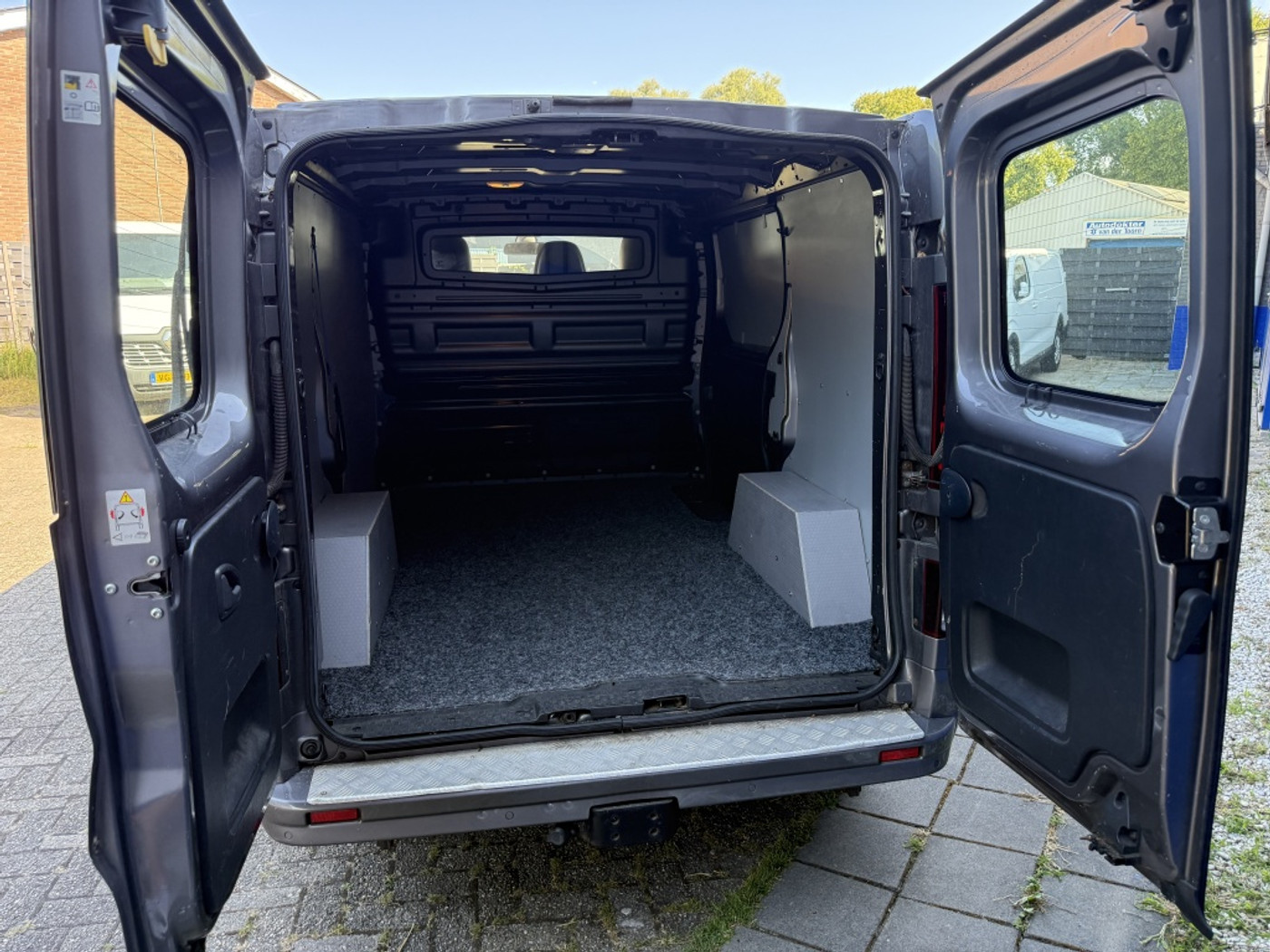 Foto van Opel Vivaro-b