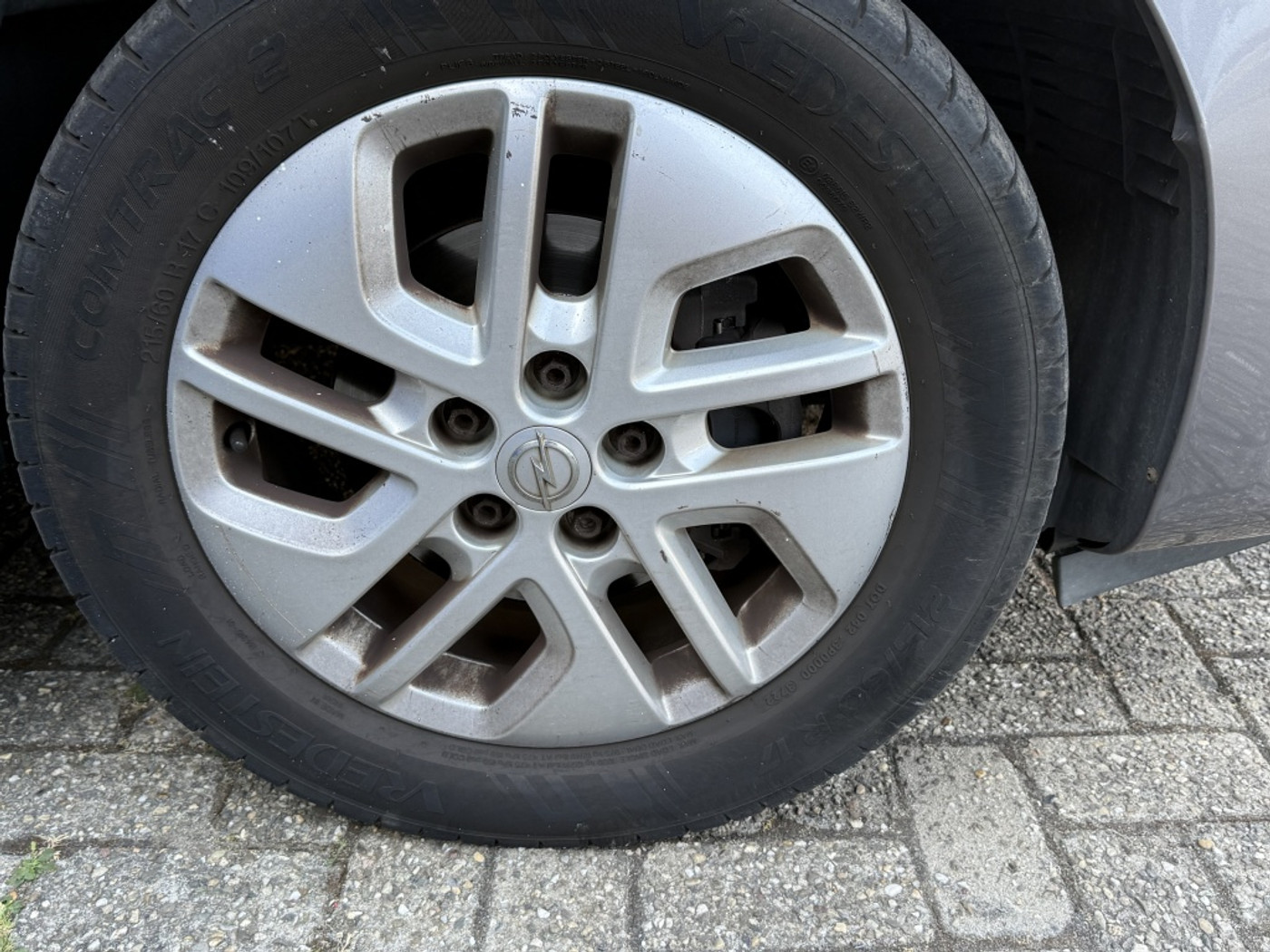 Foto van Opel Vivaro-b