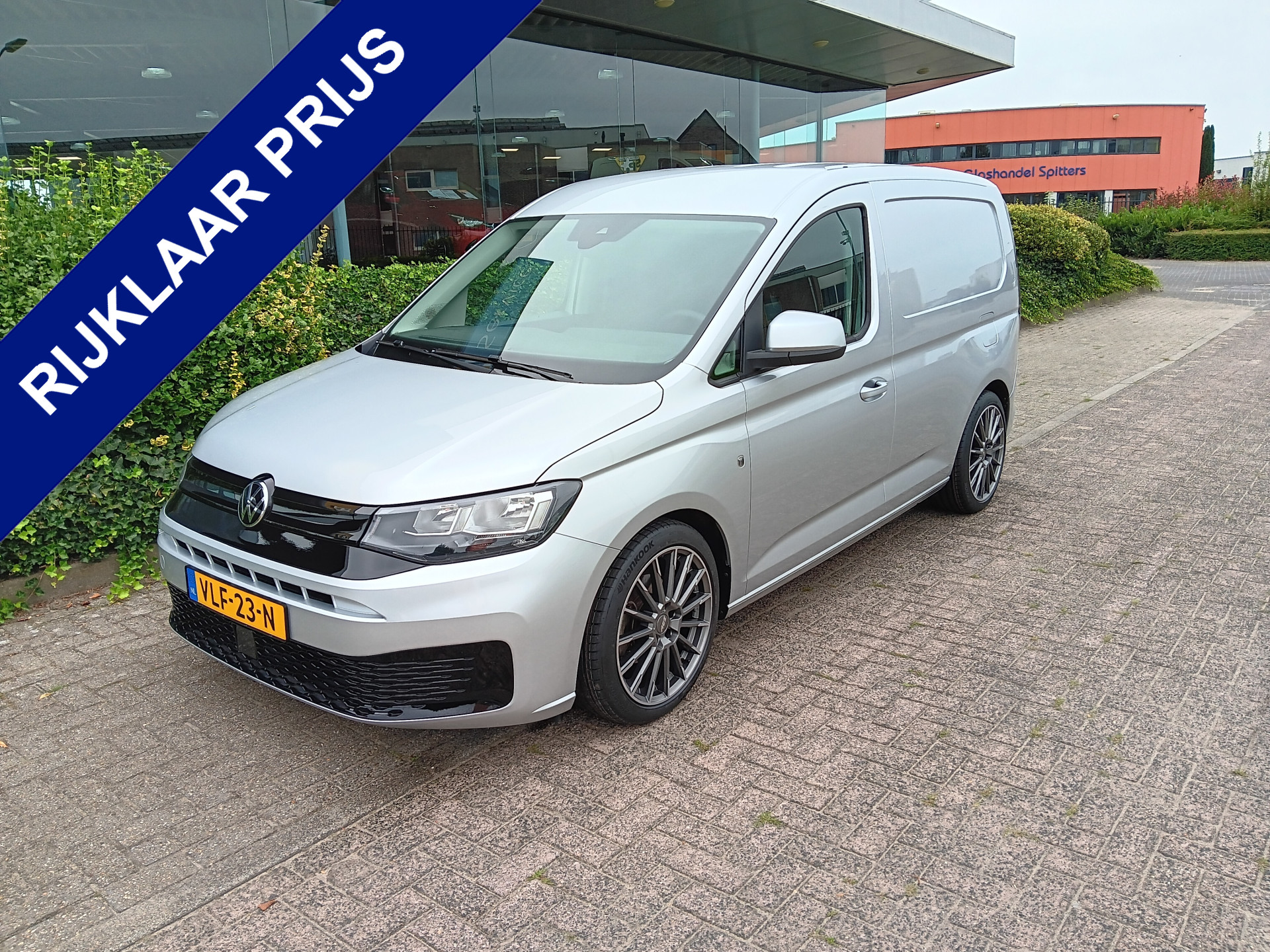 Volkswagen Caddy Modified Partition Wall 2.0 TDI 102PK Comfort, SPORTSTOELEN, AIRCO, NAVIGATIE, 18" LMV, TREKHAAK, 12 maanden BOVAGGARANTIE 2021 - voorkant