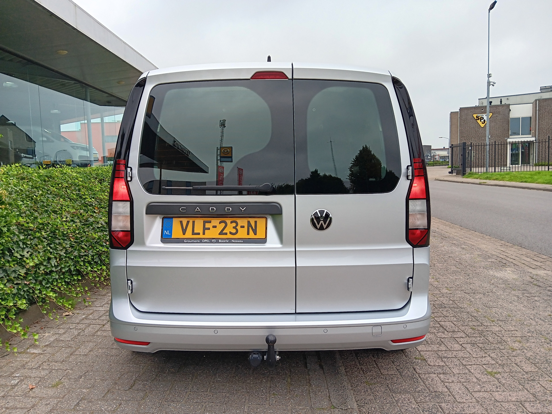 Foto van Volkswagen Caddy Modified Partition Wall
