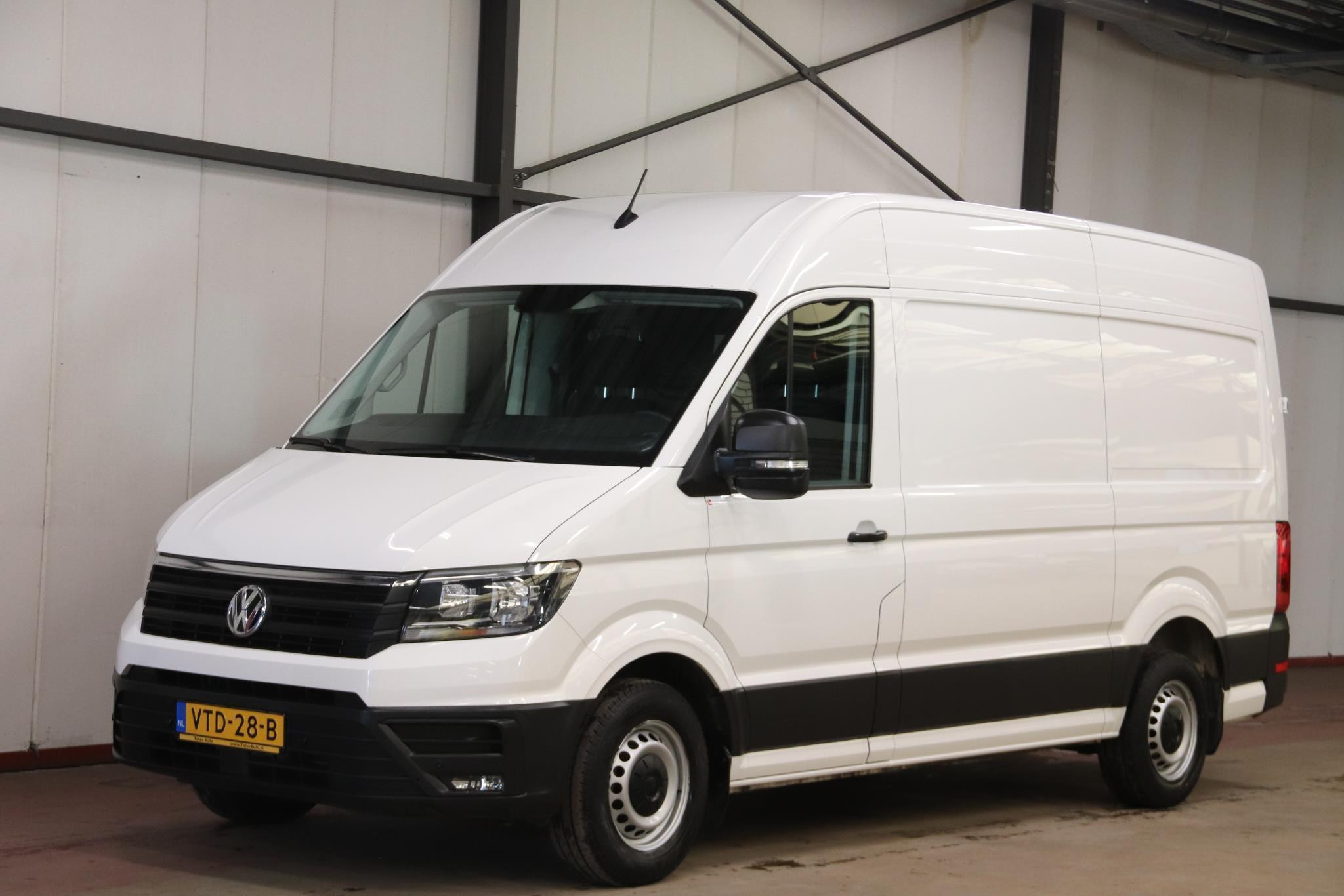 Volkswagen Crafter 35 2.0 TDI 140PK L3H3 (oude L2H2) EURO 6 2018 - voorkant