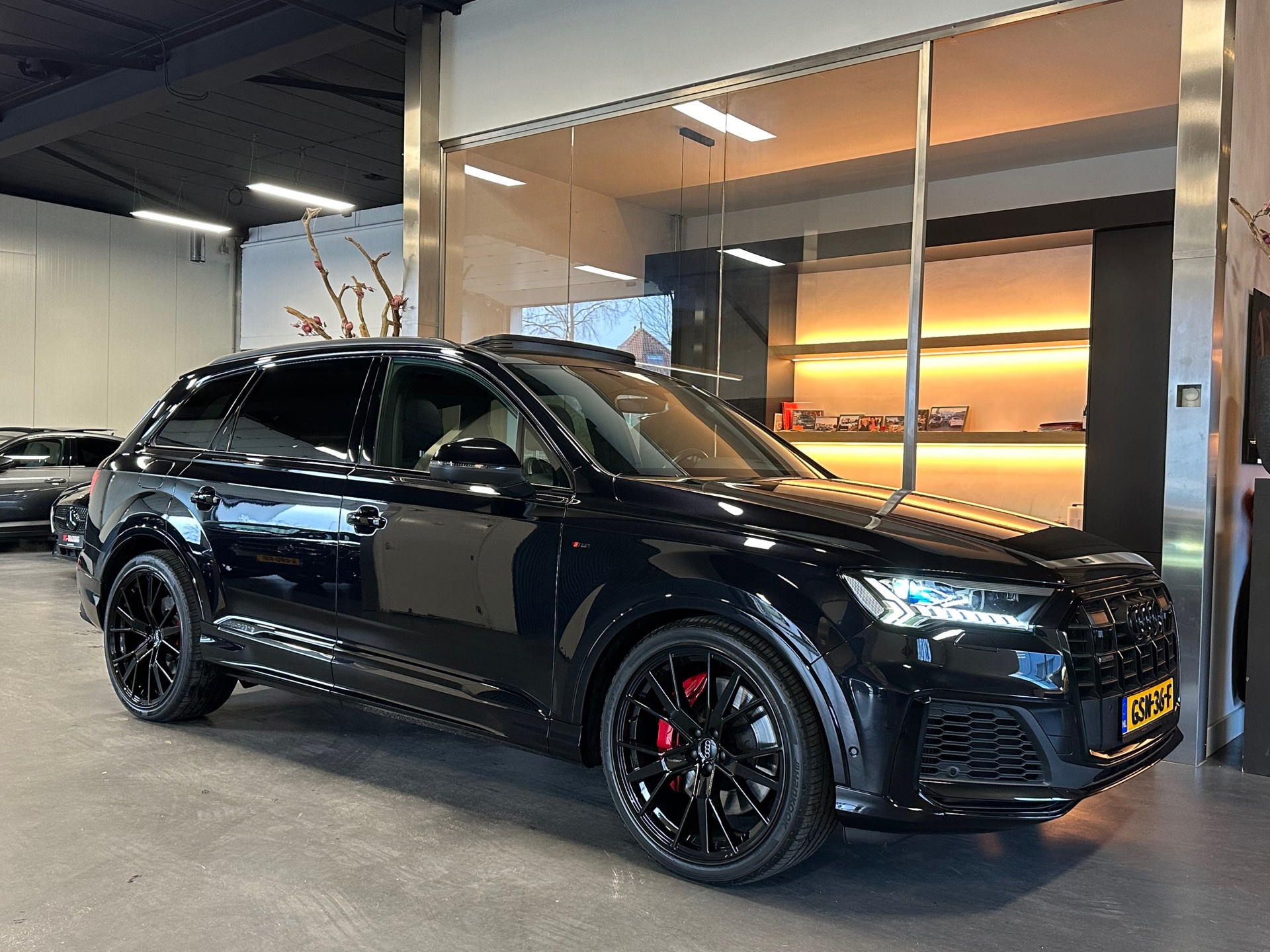 Audi Q7 60 TFSI E 60 462pk 3.0 V6 TFSI e quattro Competition Full option 1e eigenaar 2020 - voorkant