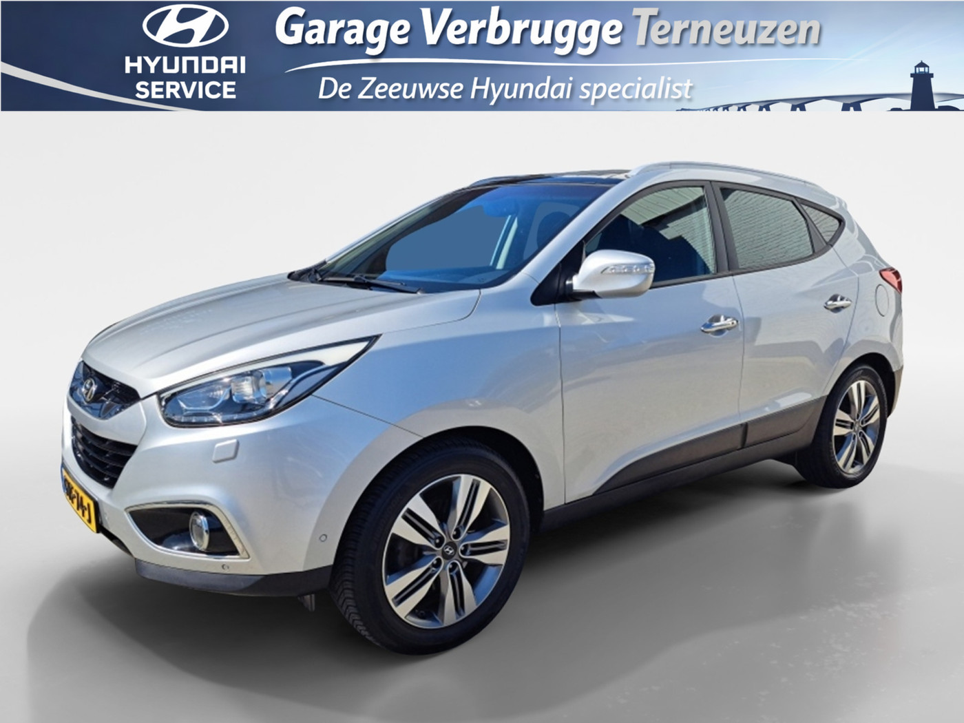 Hyundai Ix35 2.0i 4WD i-Catcher Automaat | Trekhaak 1600kg! | Navigatie | Pano | Camera 2014 - voorkant