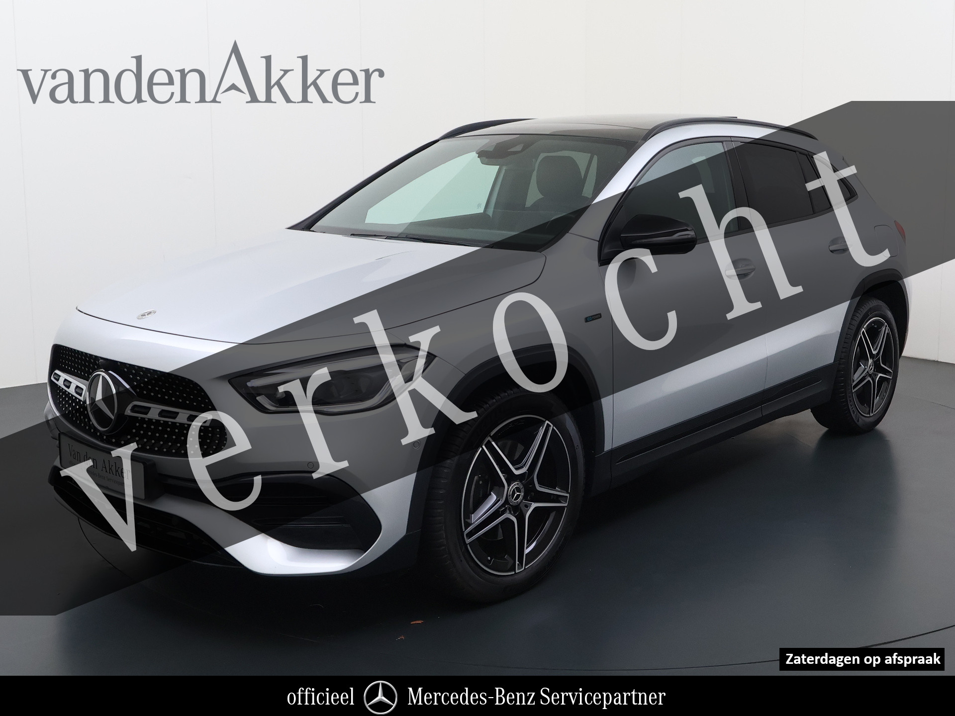 Mercedes-Benz Gla 250 E 250e AMG // Trekhaak // Panorama dak // Memory // Sfeerverlichting // Multi Beam LED // Camera // Advanced Audio 2021 - voorkant