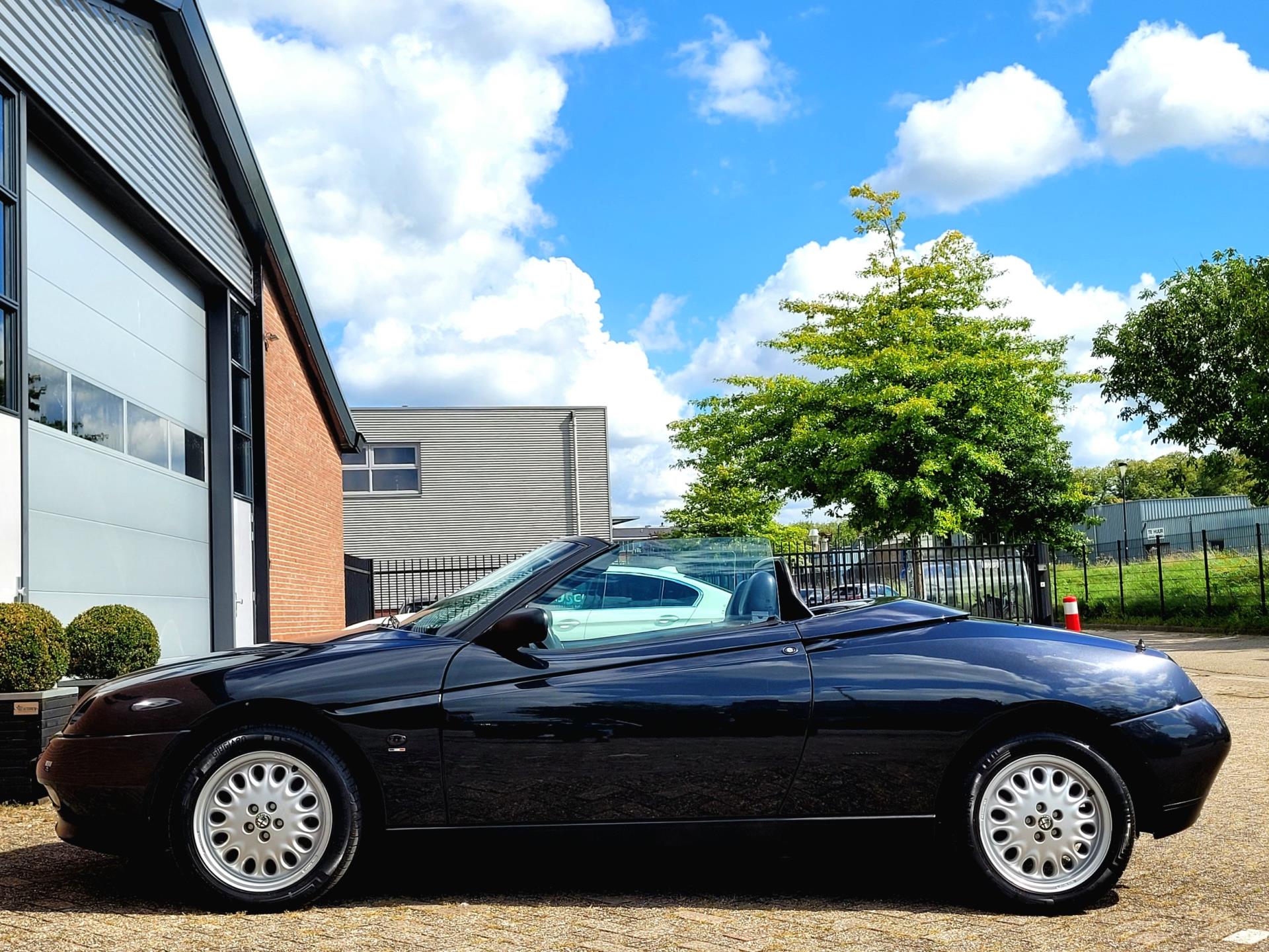 Foto van Alfa Romeo ( Alfa Romeo Spider )