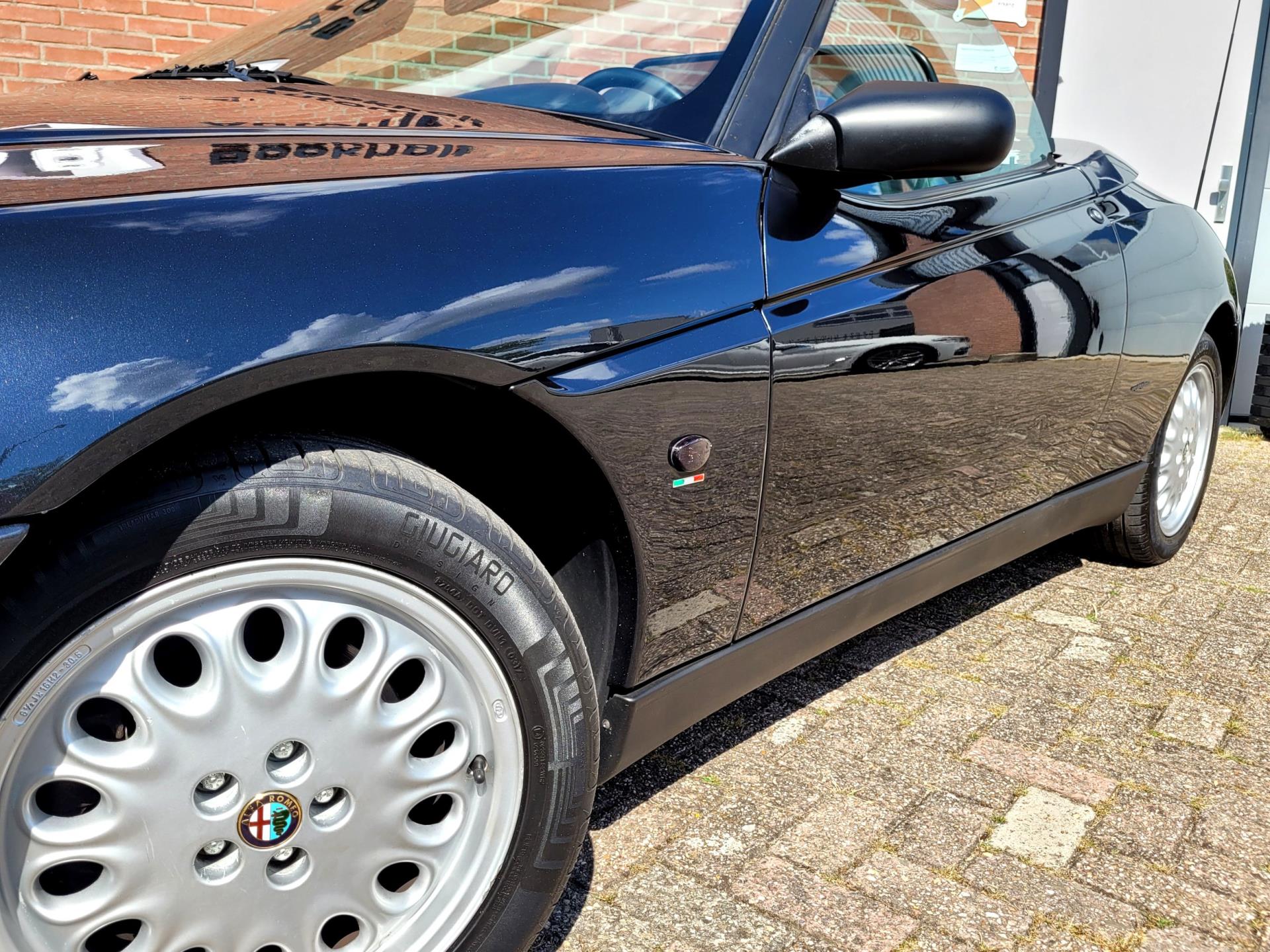 Foto van Alfa Romeo ( Alfa Romeo Spider )