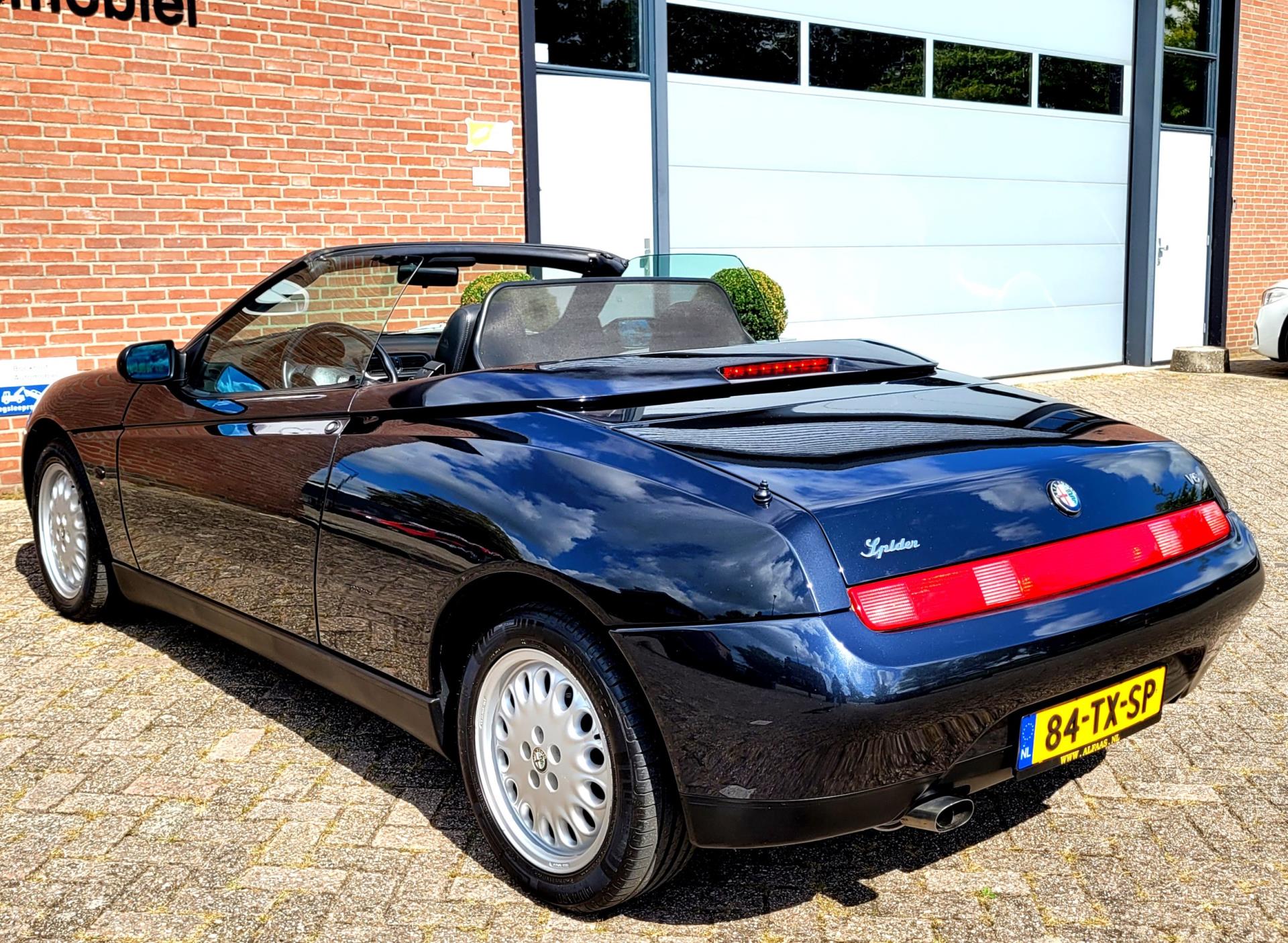 Foto van Alfa Romeo ( Alfa Romeo Spider )