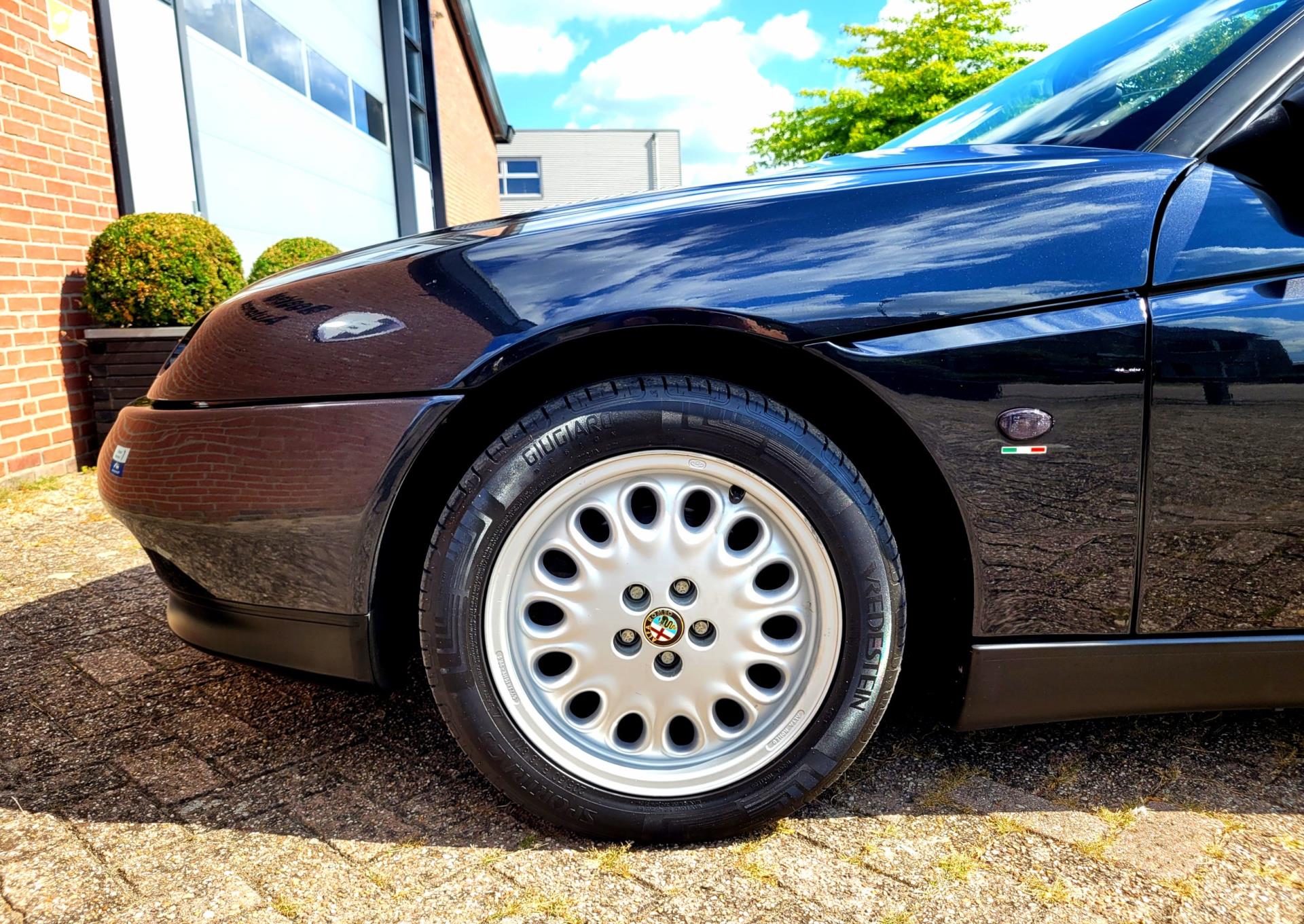 Foto van Alfa Romeo ( Alfa Romeo Spider )