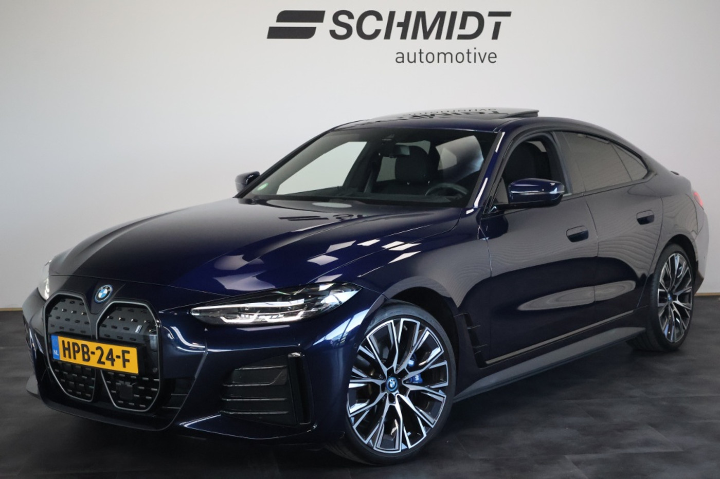 BMW I4 Edrive40 eDrive40 High Executive Individual | Harman Kardo | Schuifdak | Trekhaak | LED | 20" 2024 - voorkant