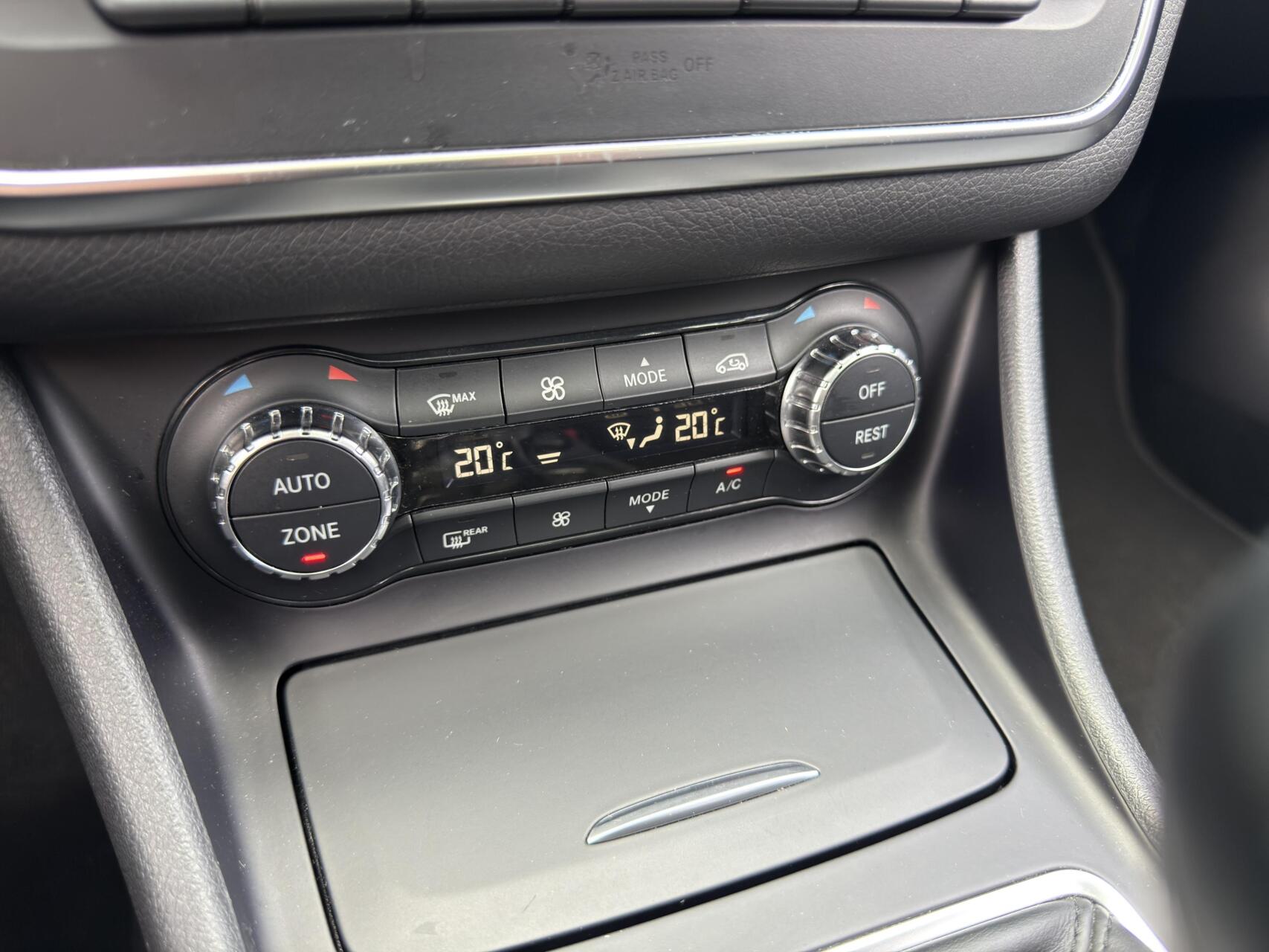 Foto van Mercedes-Benz A 200