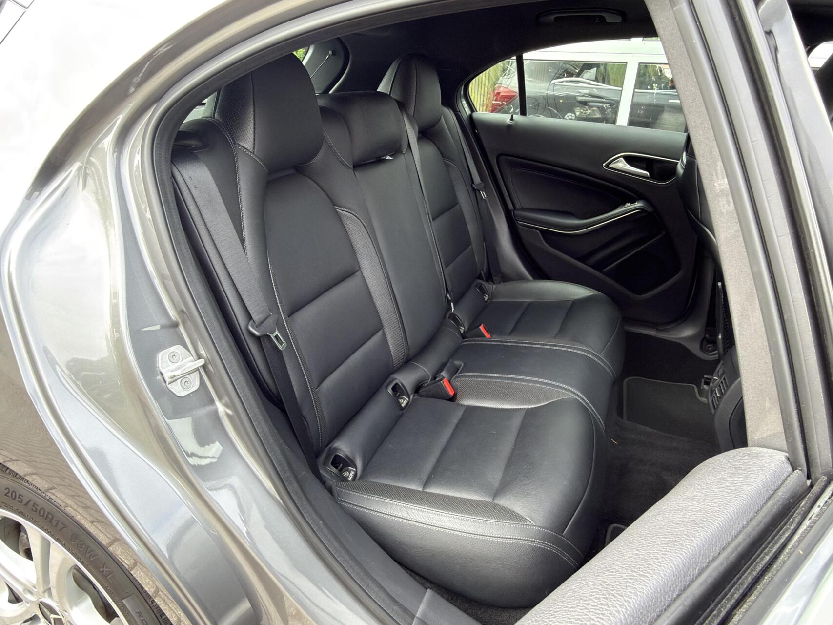 Foto van Mercedes-Benz A 200
