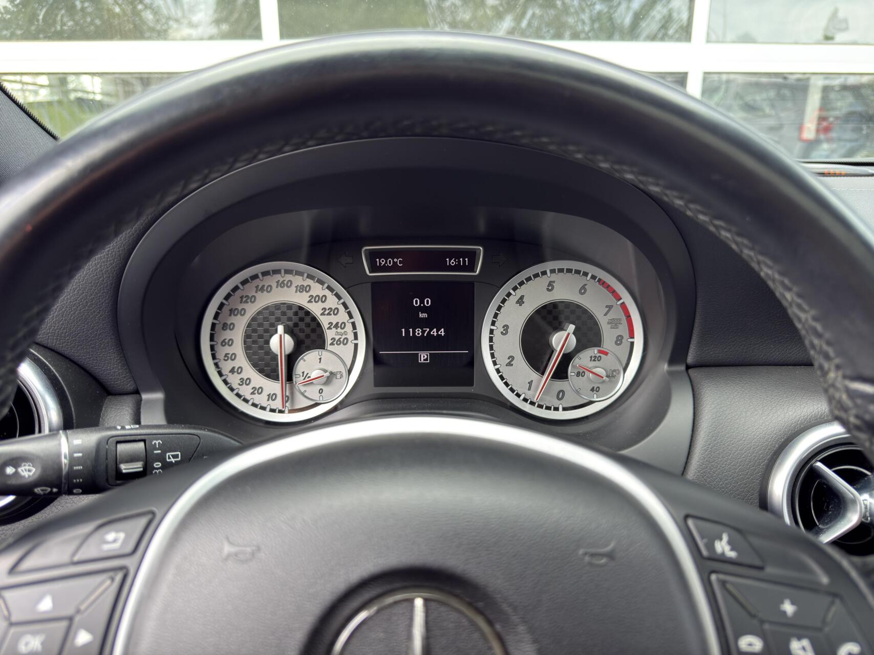 Foto van Mercedes-Benz A 200