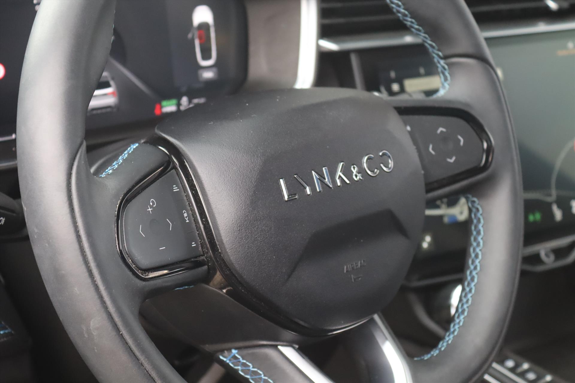 Foto van Lynk&co LYNK & Co 01