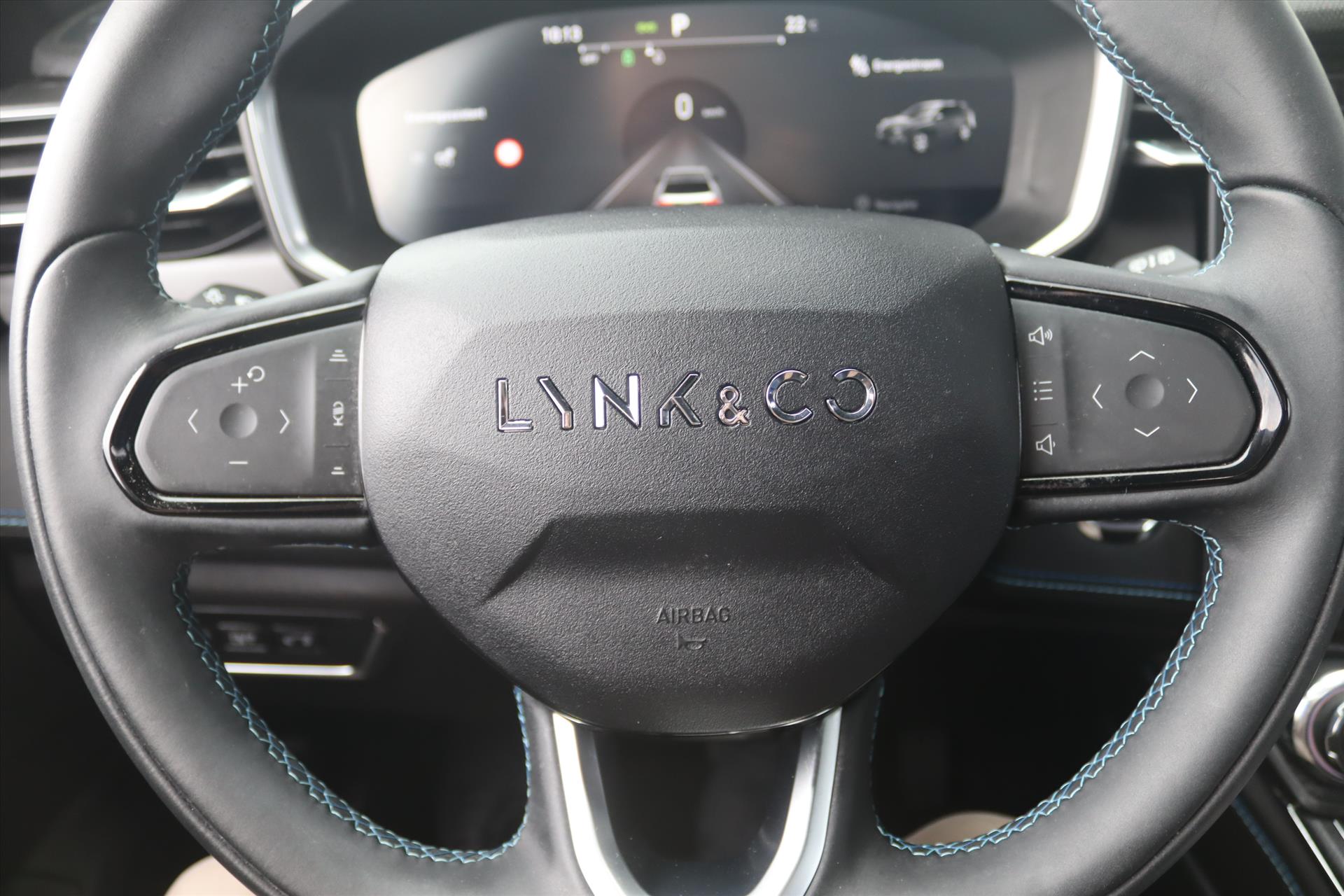 Foto van Lynk&co LYNK & Co 01