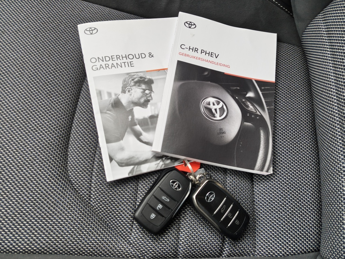 Foto van Toyota Toyota C-hr