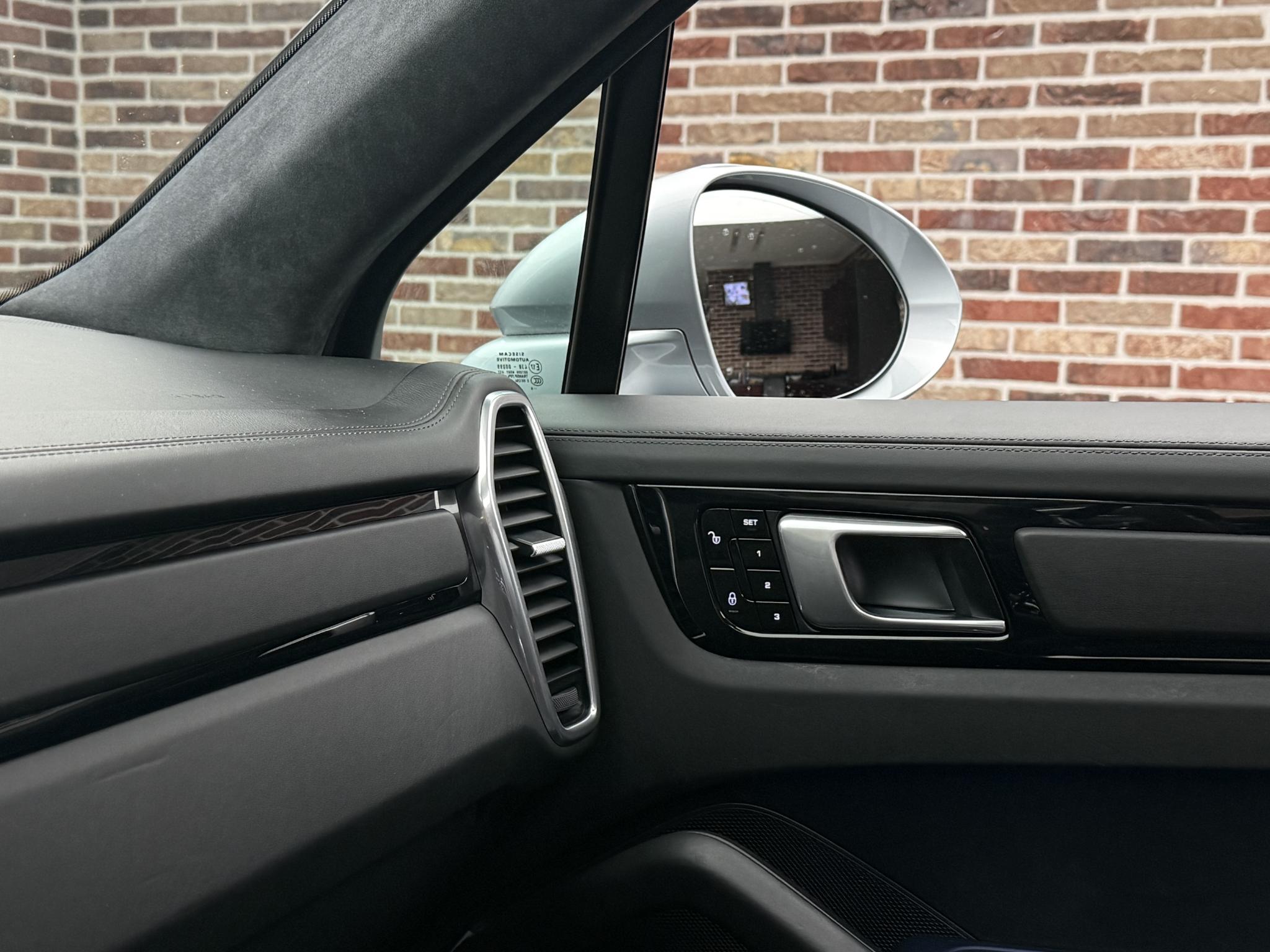 Foto van Porsche Cayenne Turbo