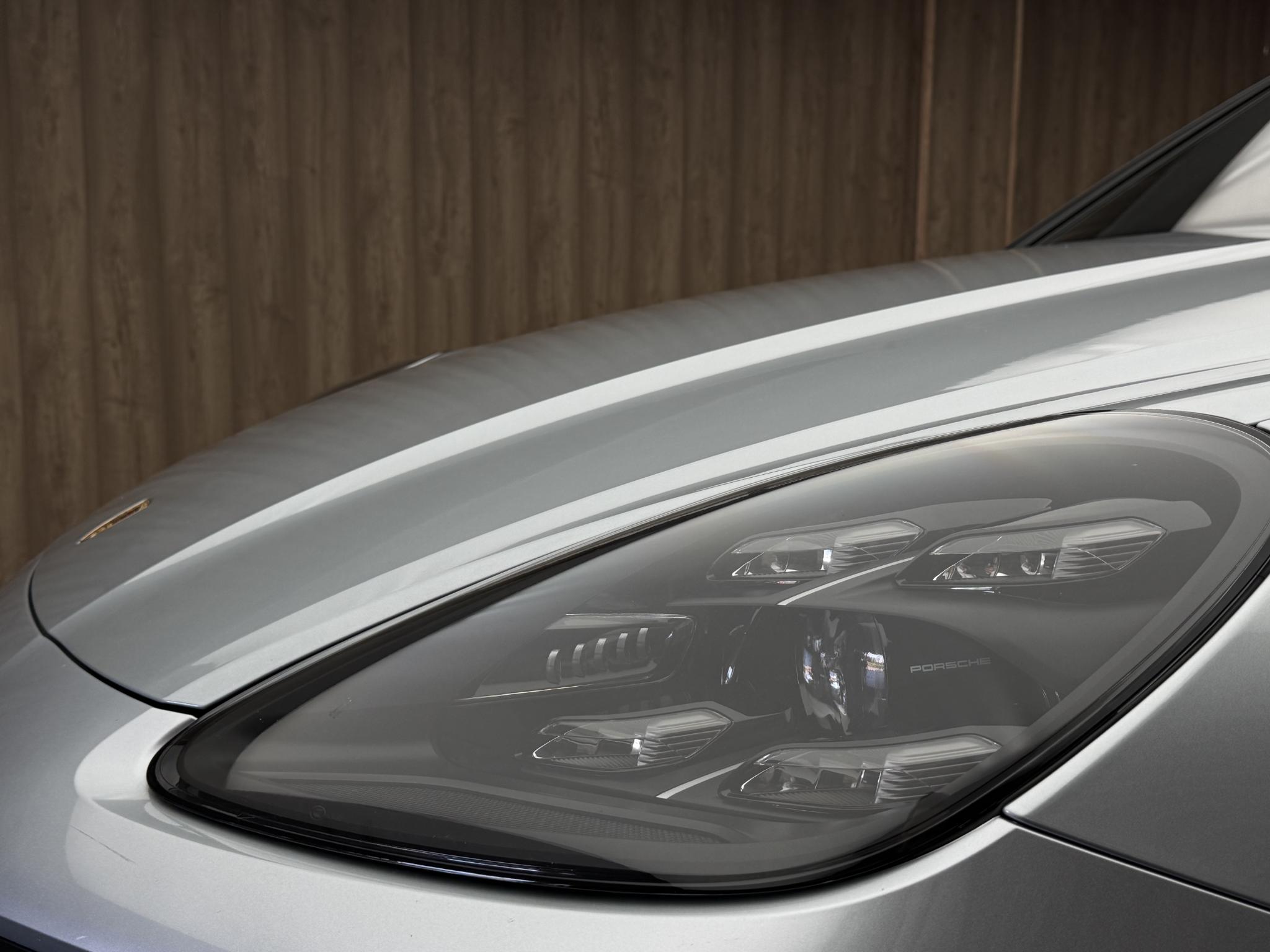 Foto van Porsche Cayenne Turbo