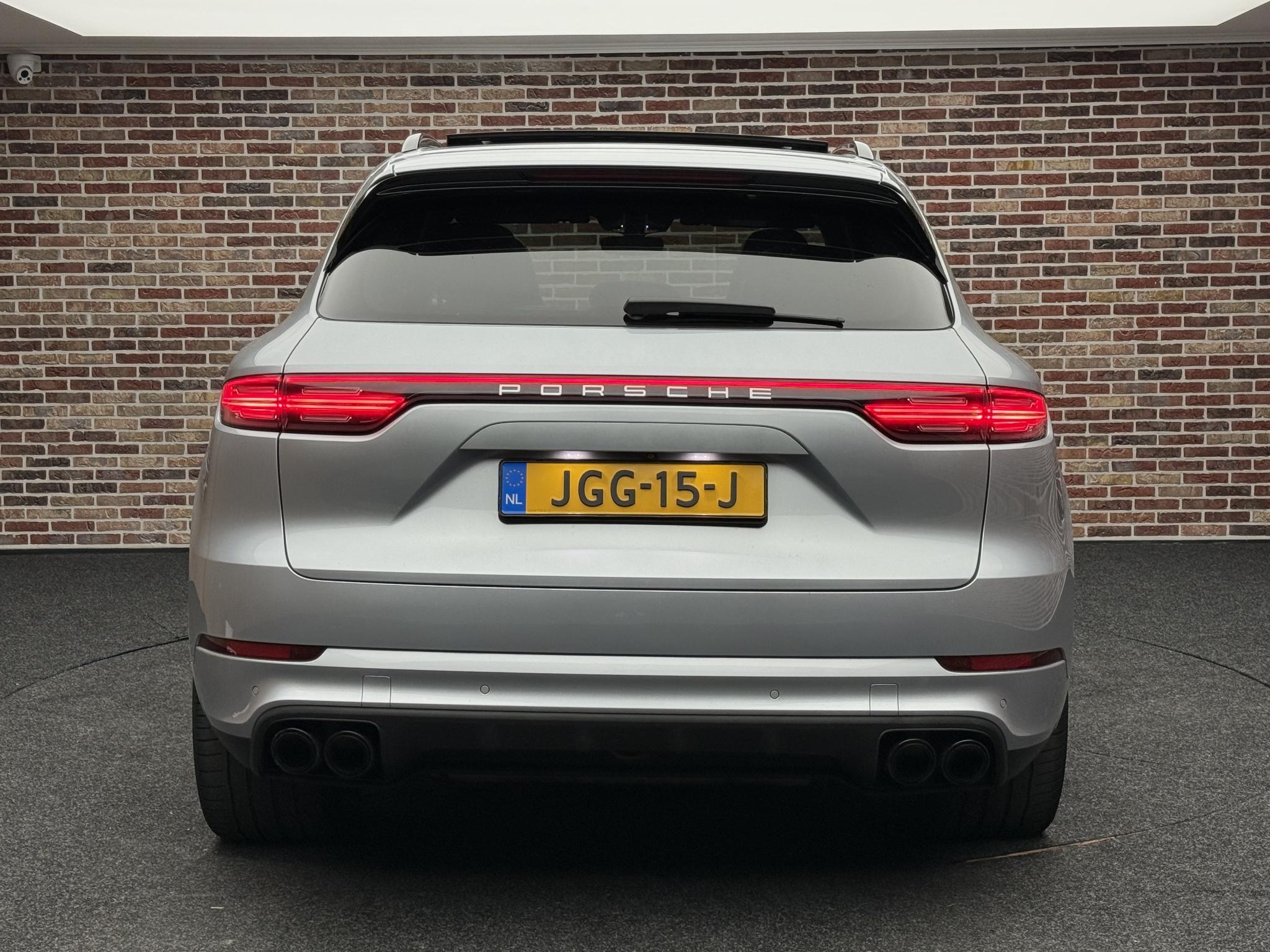 Foto van Porsche Cayenne Turbo