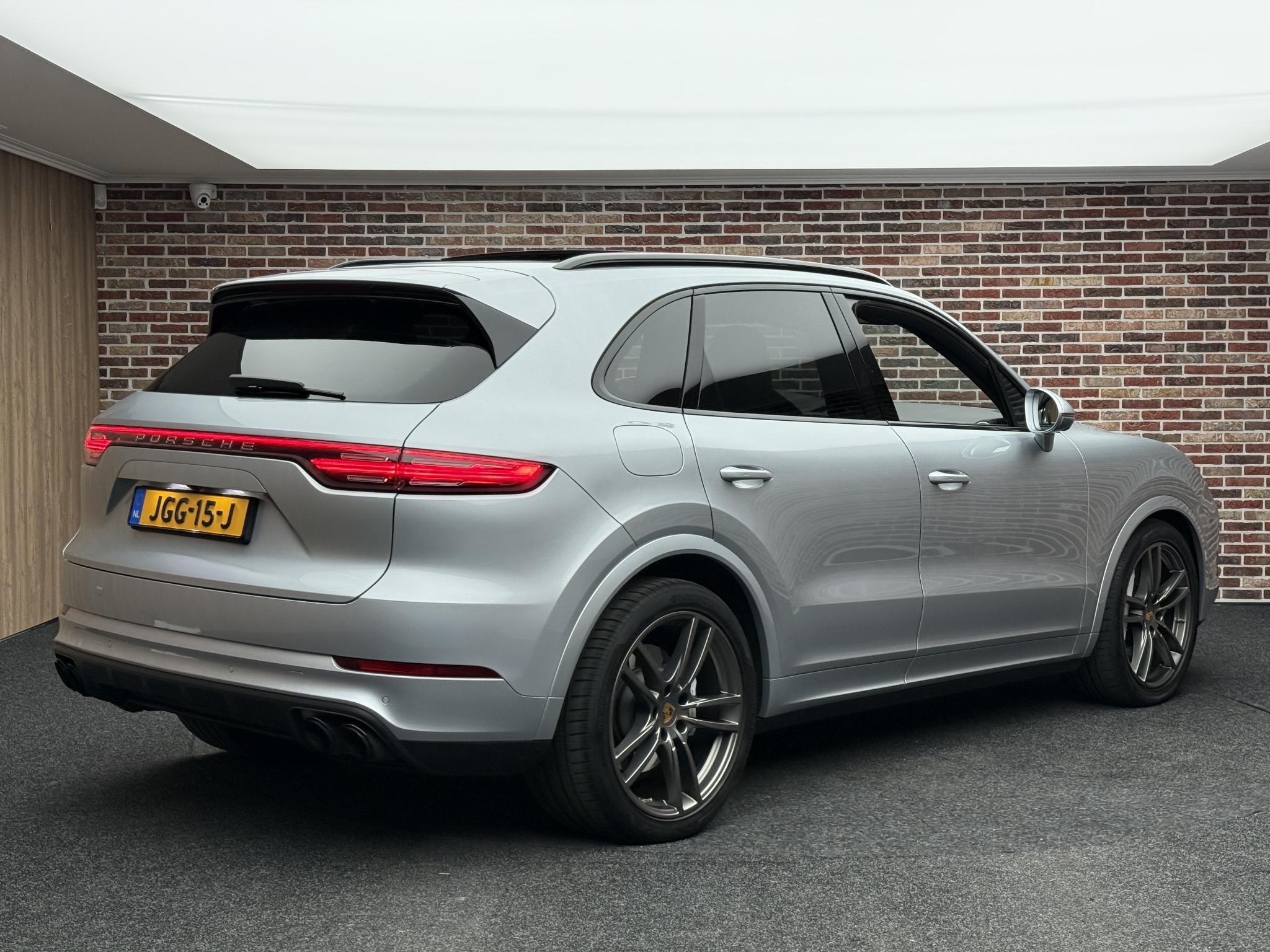 Foto van Porsche Cayenne Turbo
