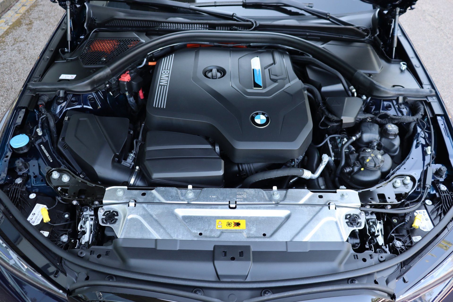 Foto van BMW 330e xDrive