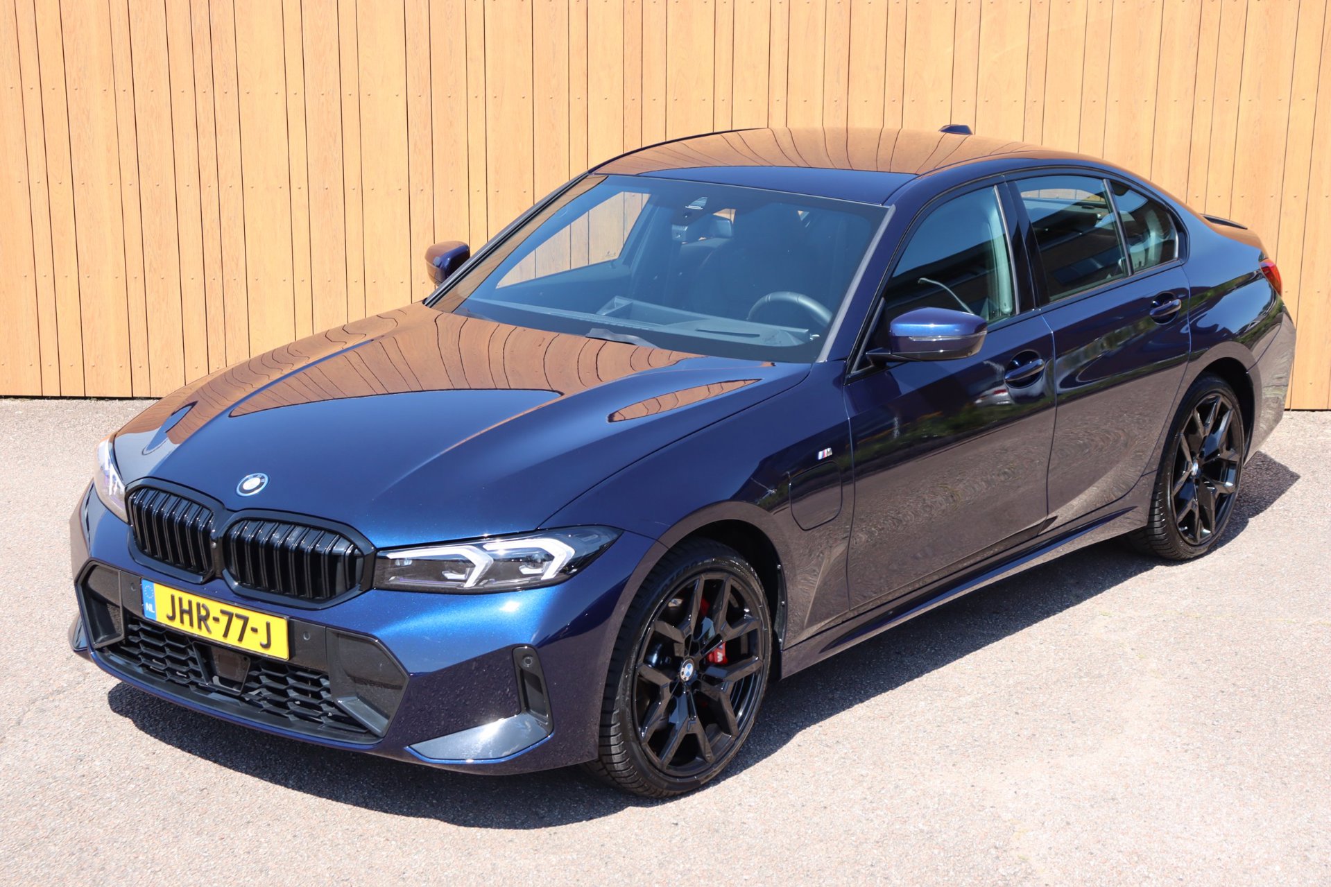 Foto van BMW 330e xDrive