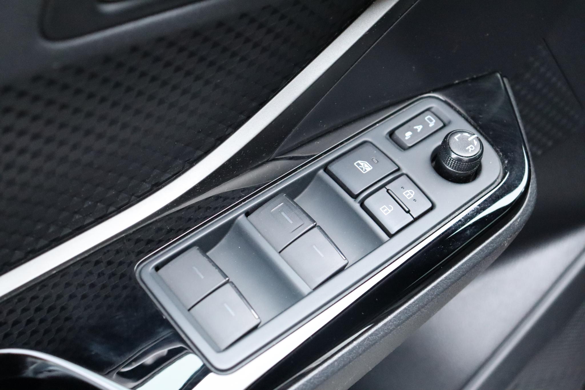 Foto van Toyota C-hr