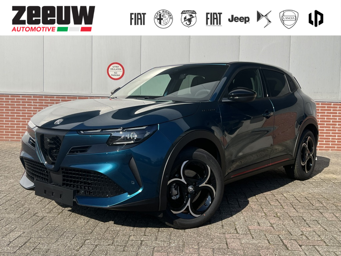 Alfa Romeo Alfa Romeo Junior 1.2 Turbo 136 PK Ibrida Speciale | Techno | Camera | 18" 2025 - voorkant