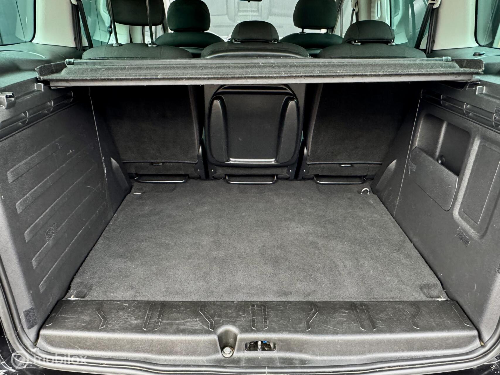 Foto van Peugeot Partner Tepee