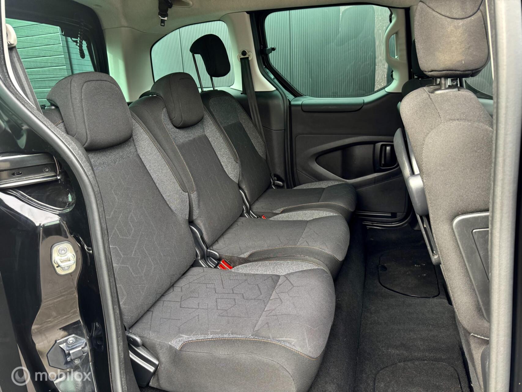 Foto van Peugeot Partner Tepee