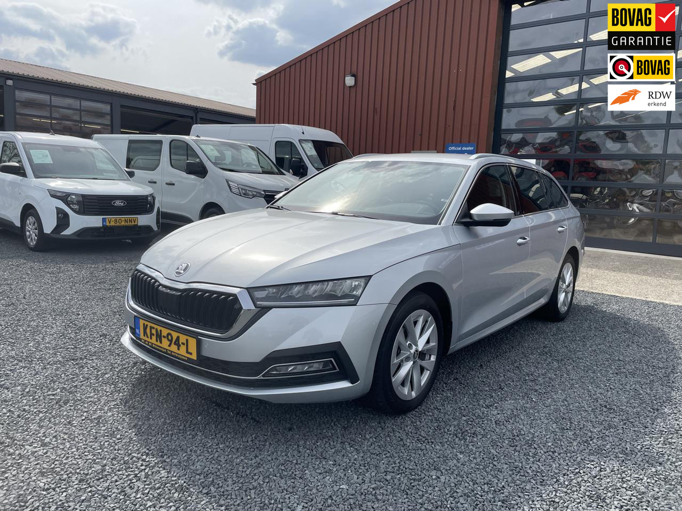 Skoda Octavia HEV 1.0 e-TSI Business Edition Plus 2022 - voorkant