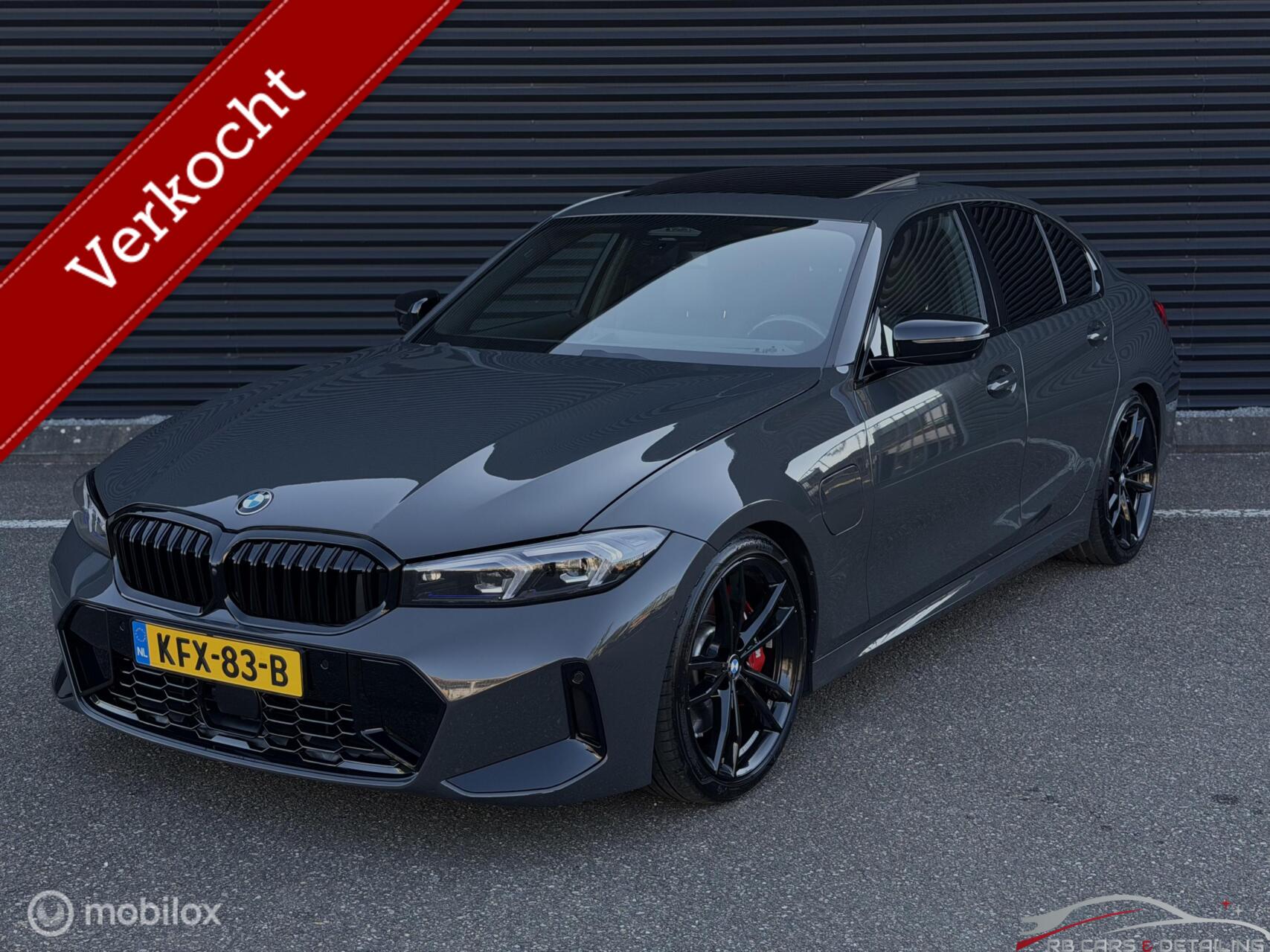 BMW 3-serie 330e M-Sport Pro, Pano, Shadow, HUD, HK, Carbon, 2024 - voorkant
