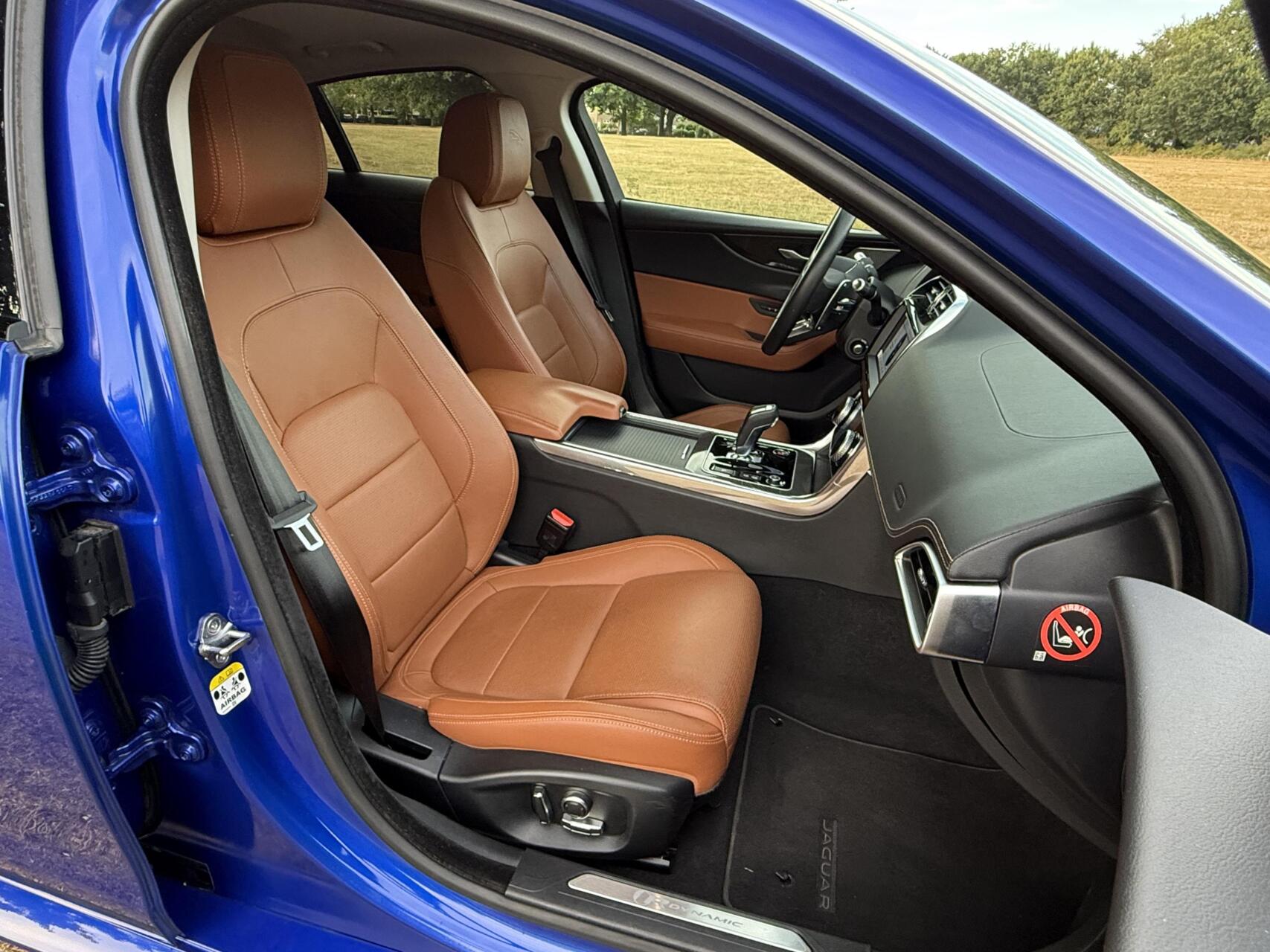 Foto van Jaguar Jaguar Xe