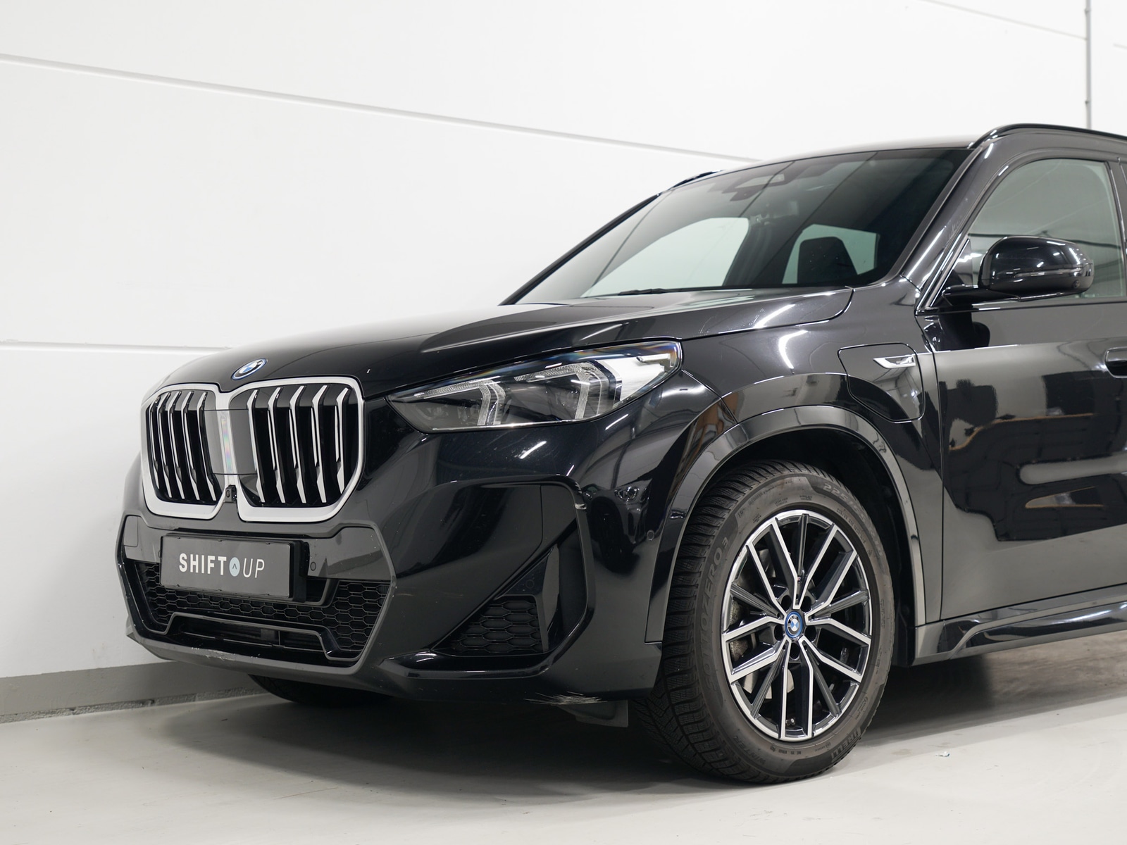 Foto van BMW X1 Xdrive25e