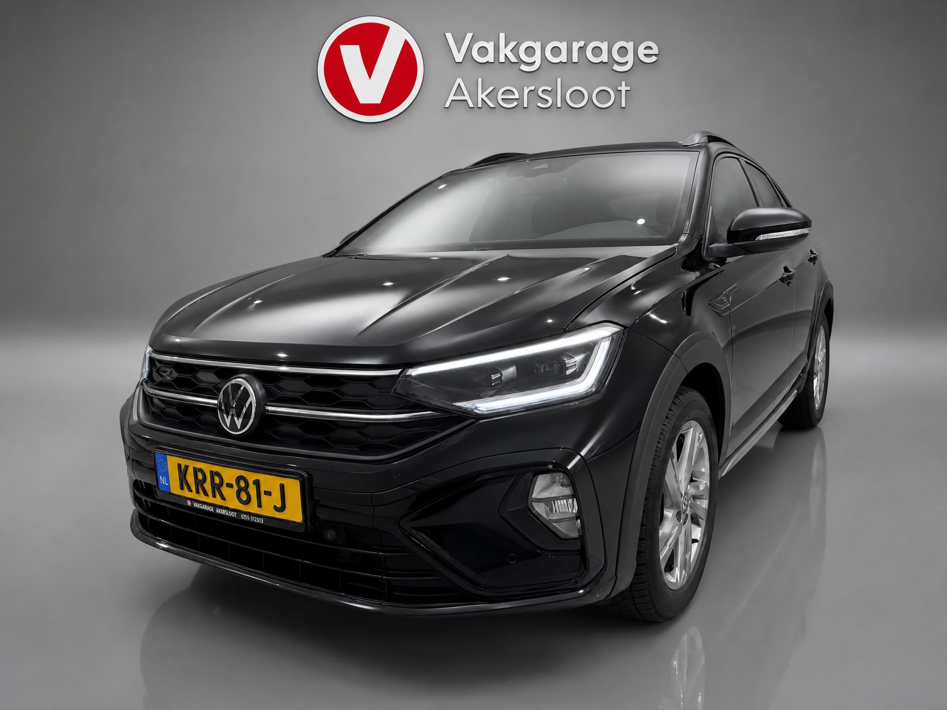 Volkswagen Taigo 1.5 TSI R-Line Business / Parkeersensoren / Camera / Navi 2024 - voorkant