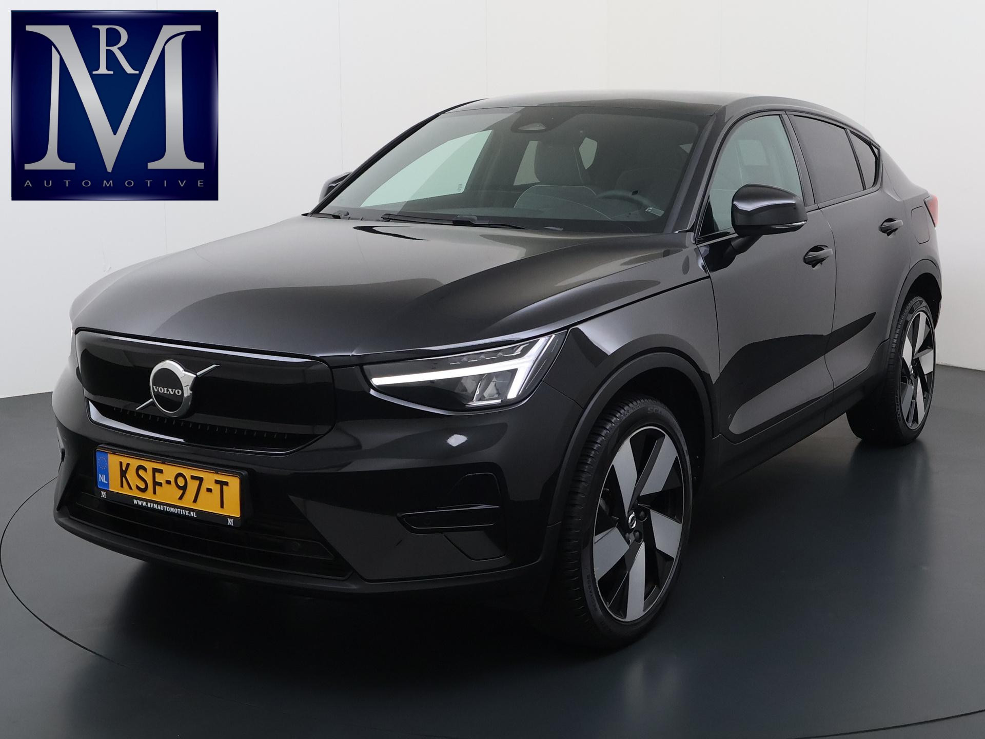 Volvo C40 Recharge Plus 69 kWh 2023 - voorkant