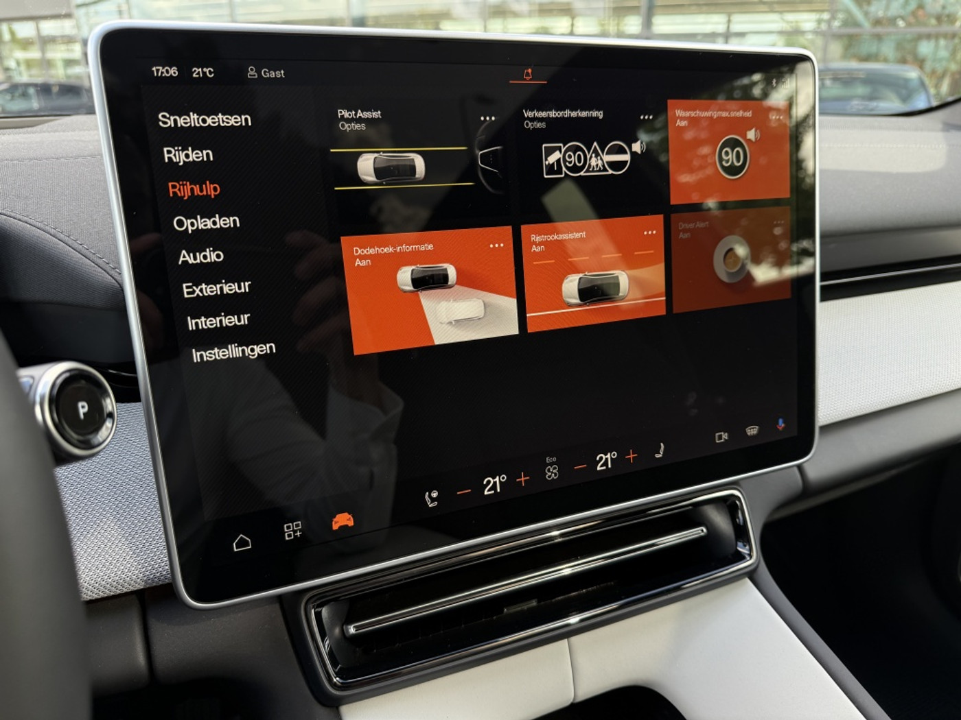 Foto van Polestar 4