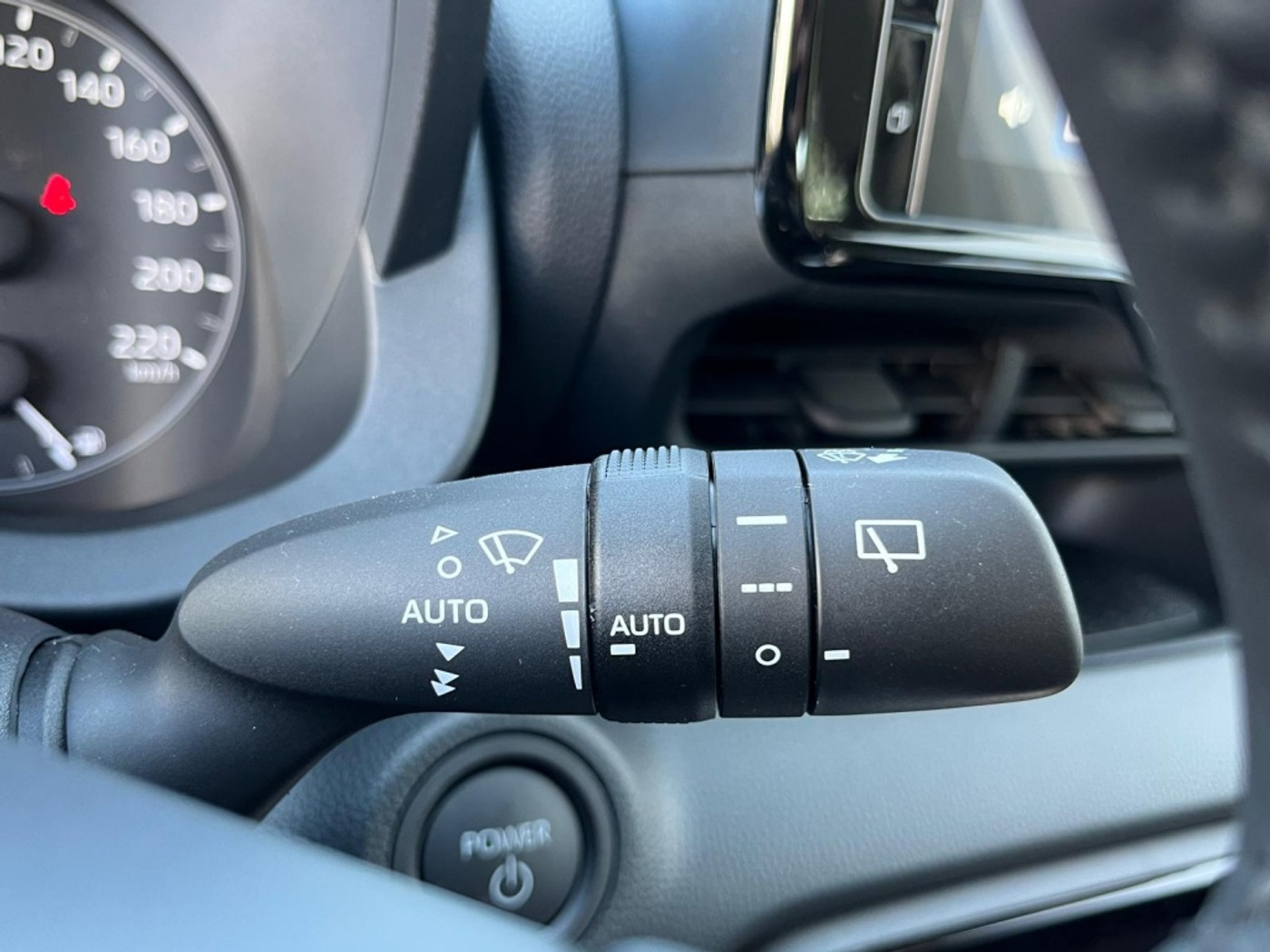 Foto van Mazda 2 Hybrid