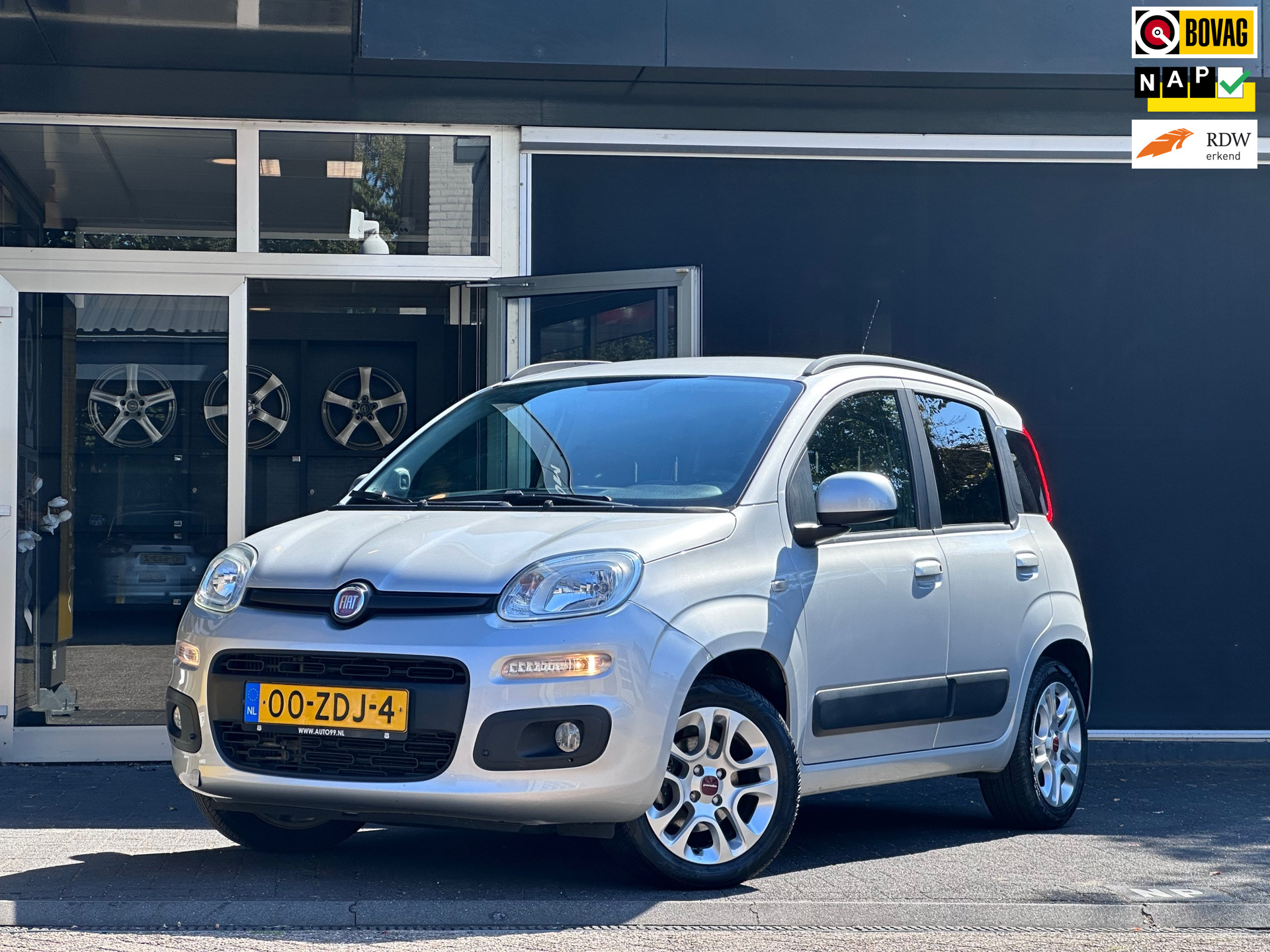 Fiat Panda 0.9 TwinAir Lounge 1e EIG / ORG NL / AIRCO / ELEK RAMEN 2012 - voorkant
