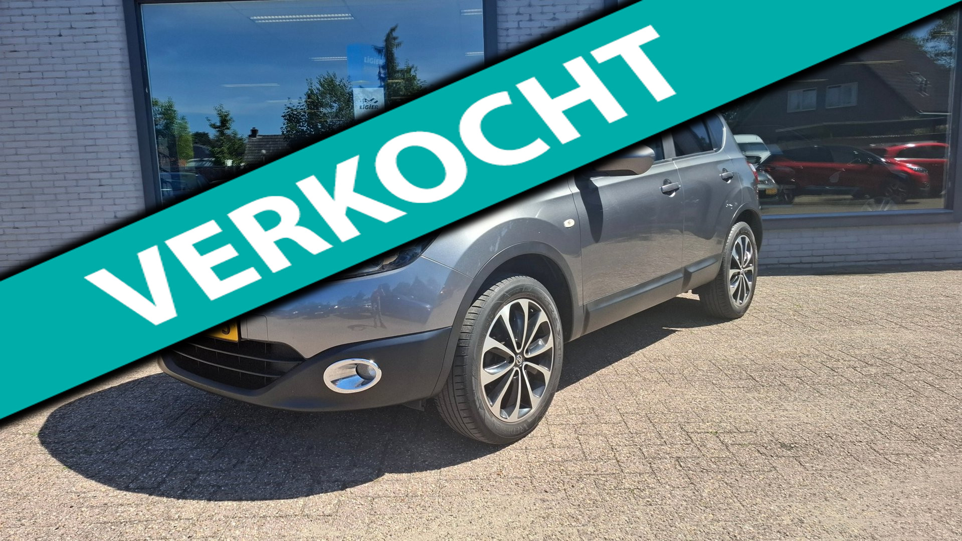 Nissan Nissan Qashqai 1.6 Connect Edition CAMERA|TREKHAAK|PANO DAK 2012 - voorkant