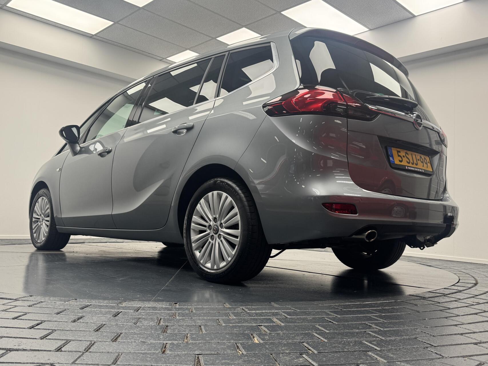 Foto van Opel Zafira Tourer