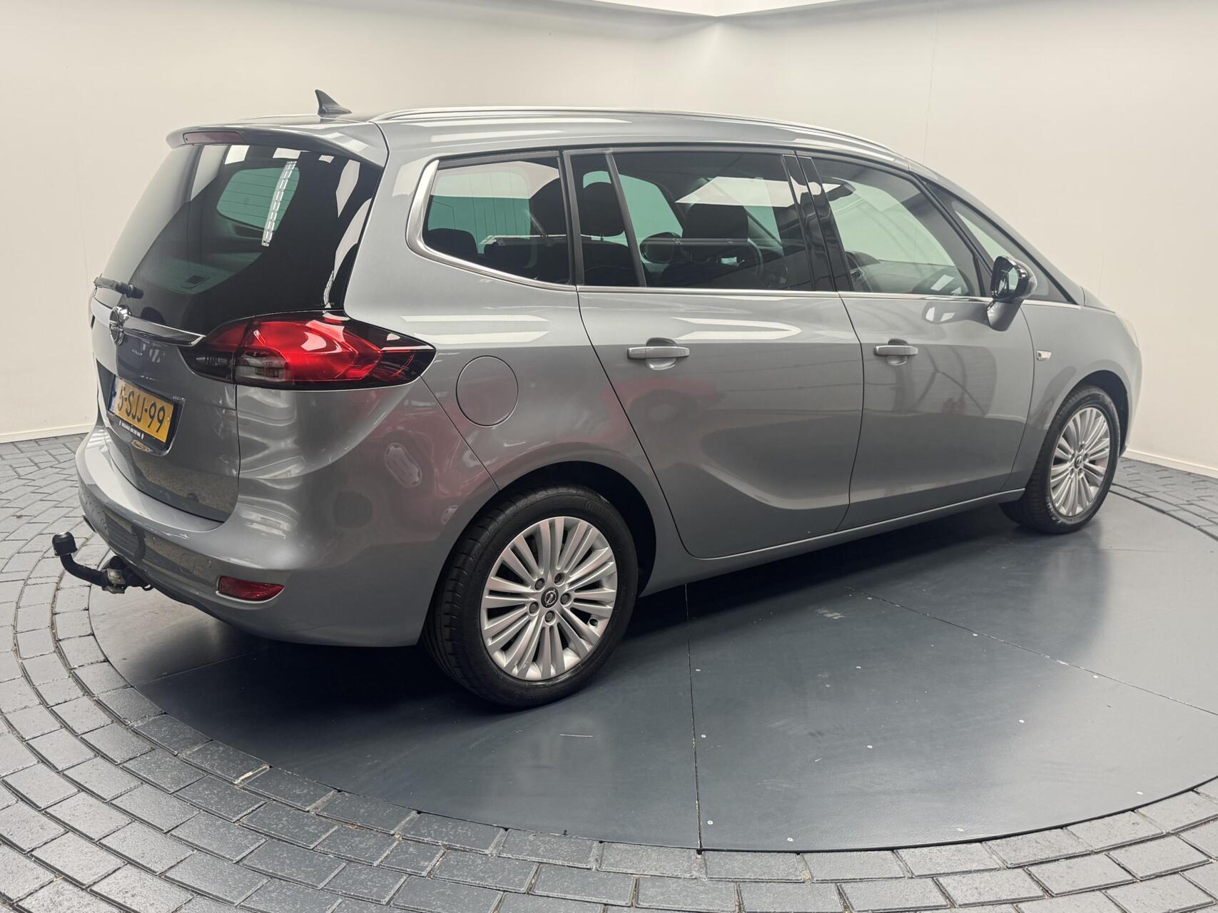 Foto van Opel Zafira Tourer