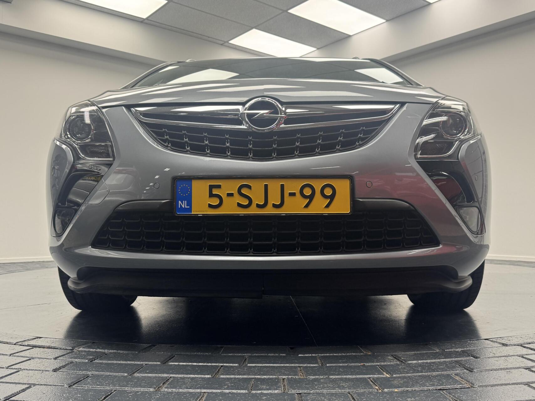 Foto van Opel Zafira Tourer
